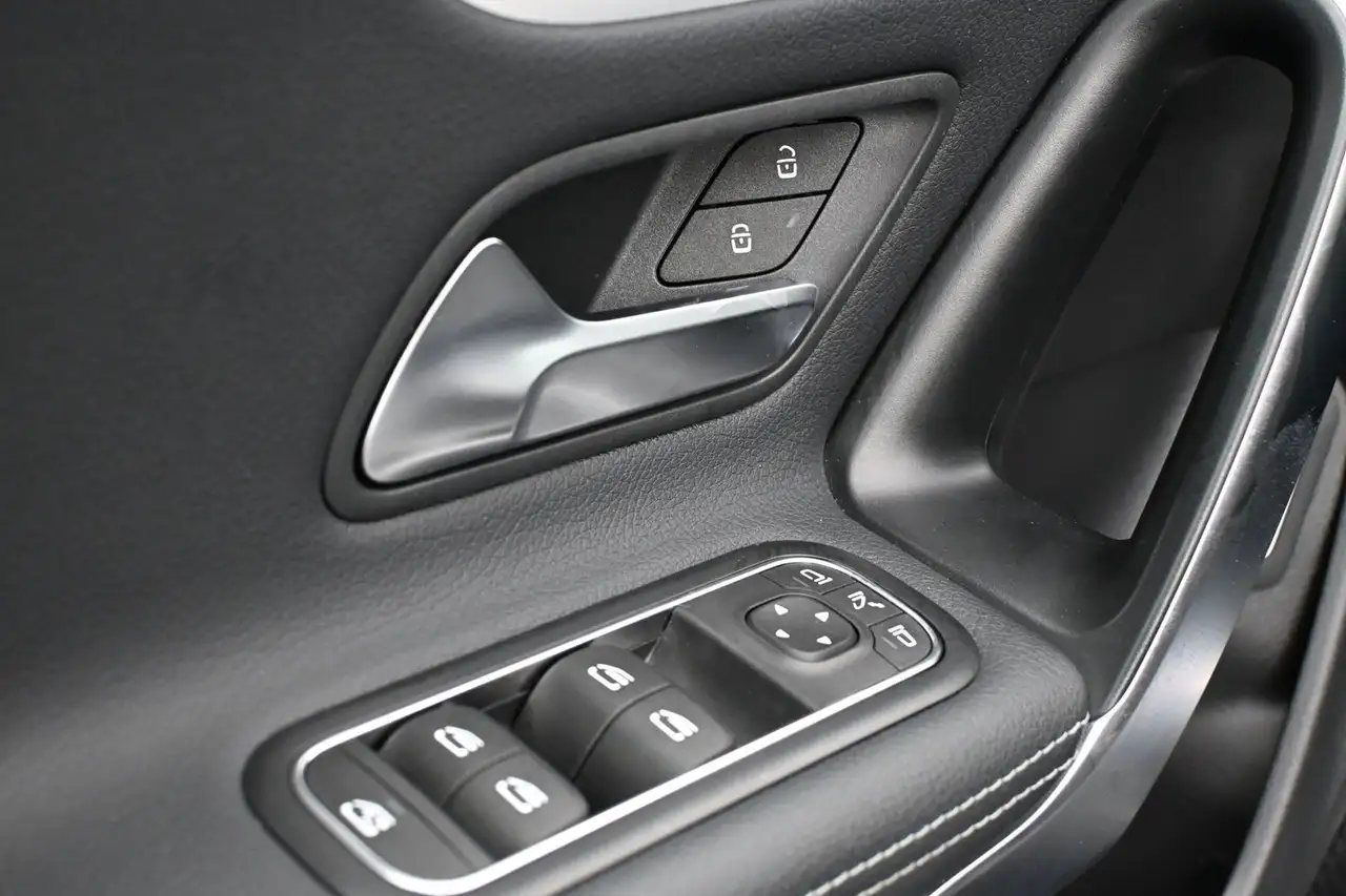 Mercedes-Benz CLA photo Mercedes-Benz CLA