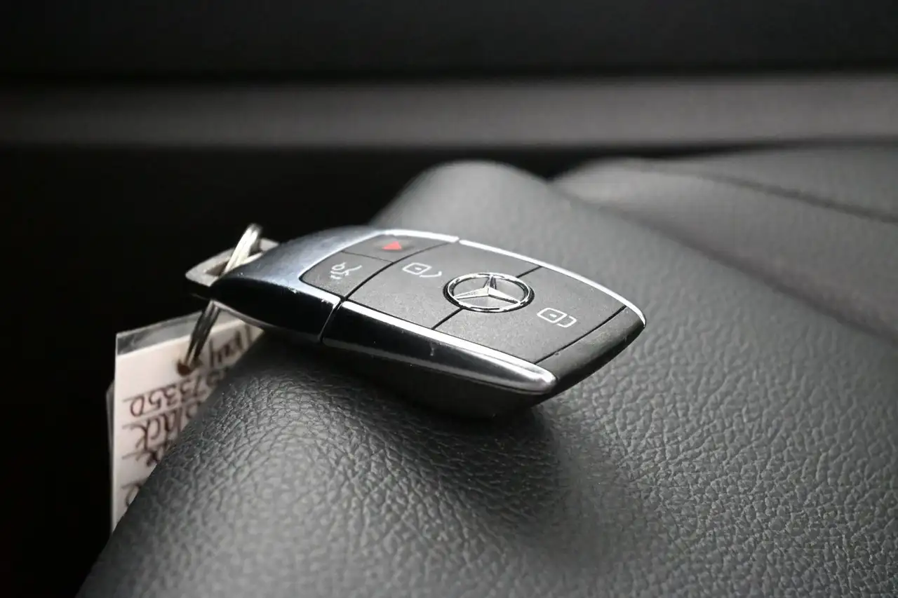 Mercedes-Benz CLA photo Mercedes-Benz CLA