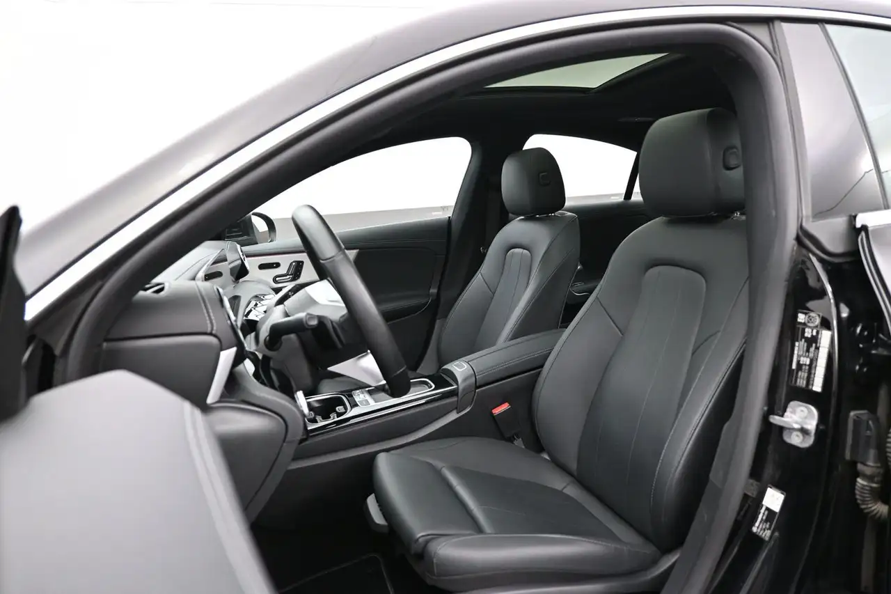 Mercedes-Benz CLA photo Mercedes-Benz CLA