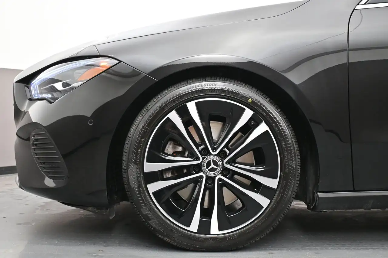 Mercedes-Benz CLA photo Mercedes-Benz CLA