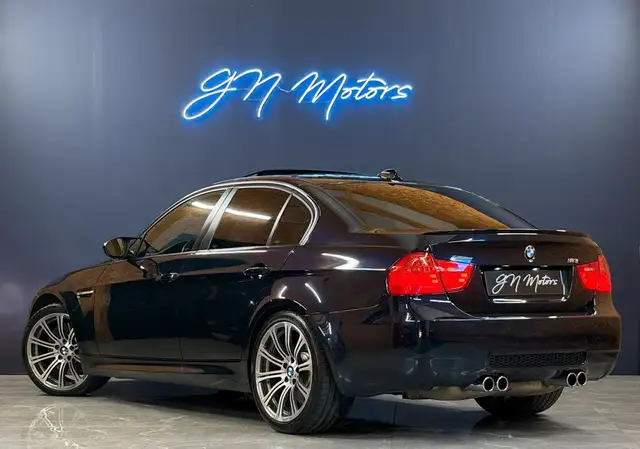 BMW M3 view 3