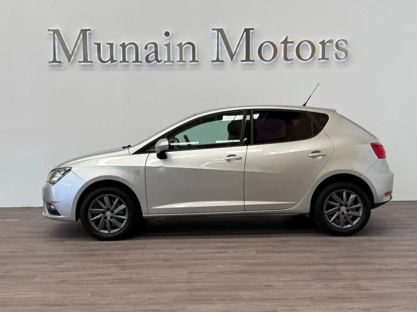 SEAT Ibiza 1.6TDI CR Style 105 Grijs - 2