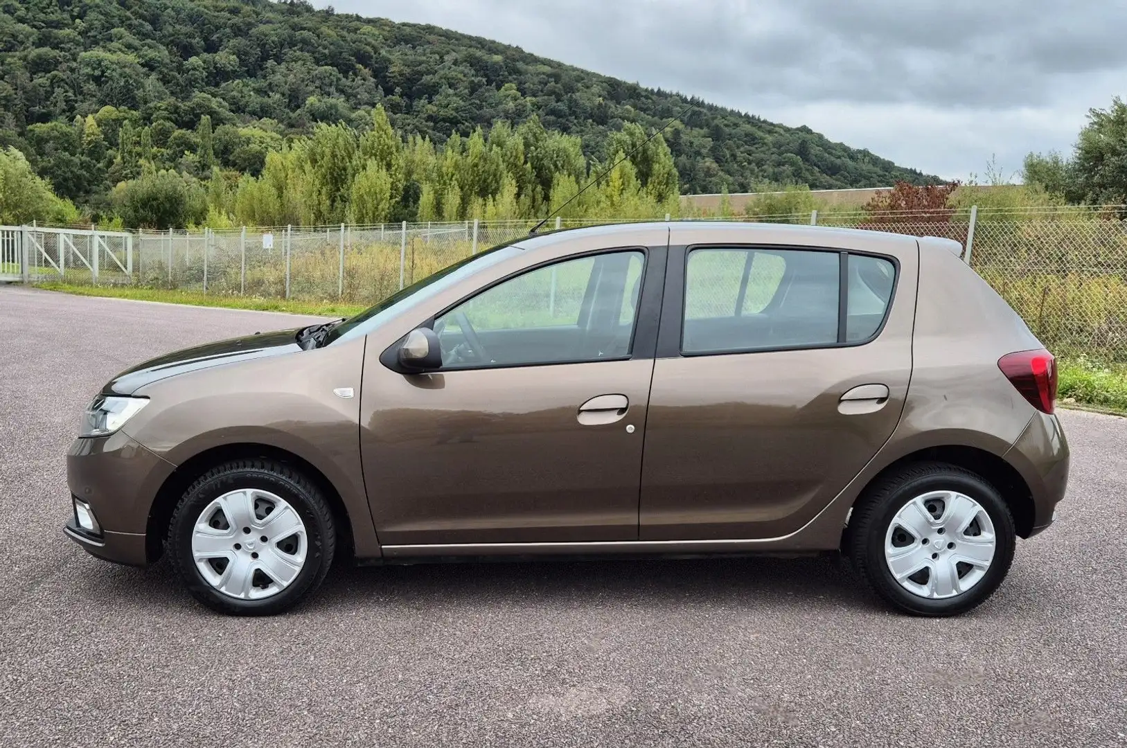 Dacia Sandero II 0,9 Laureate, 90 PS, Klima, Tempomat. Braun - 2