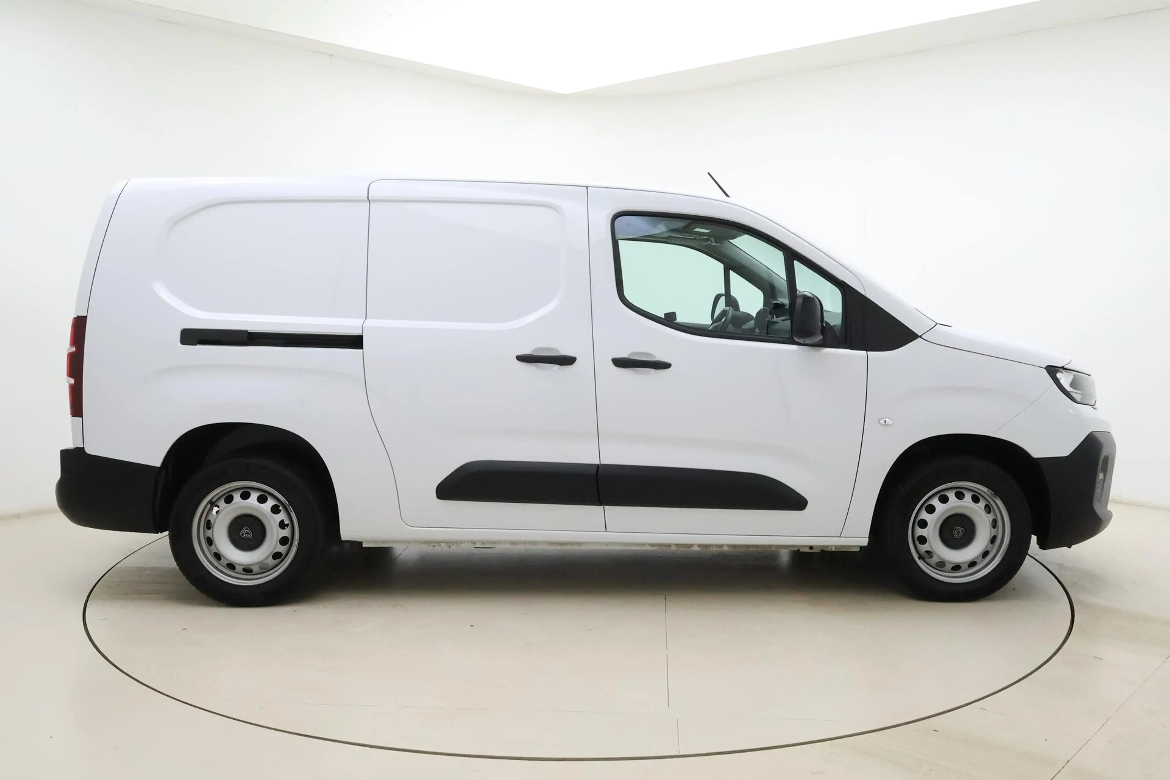 Peugeot Partner 1.5 BlueHDi 130 EAT8 S&S L2 | voorstoelen verwarmd — photo 9