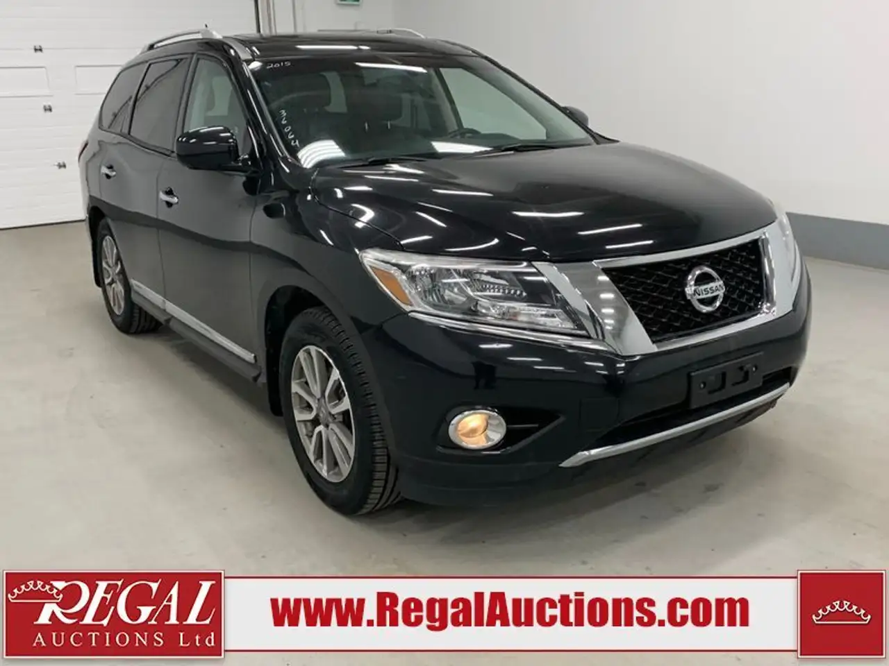 Nissan Pathfinder снимка Nissan Pathfinder