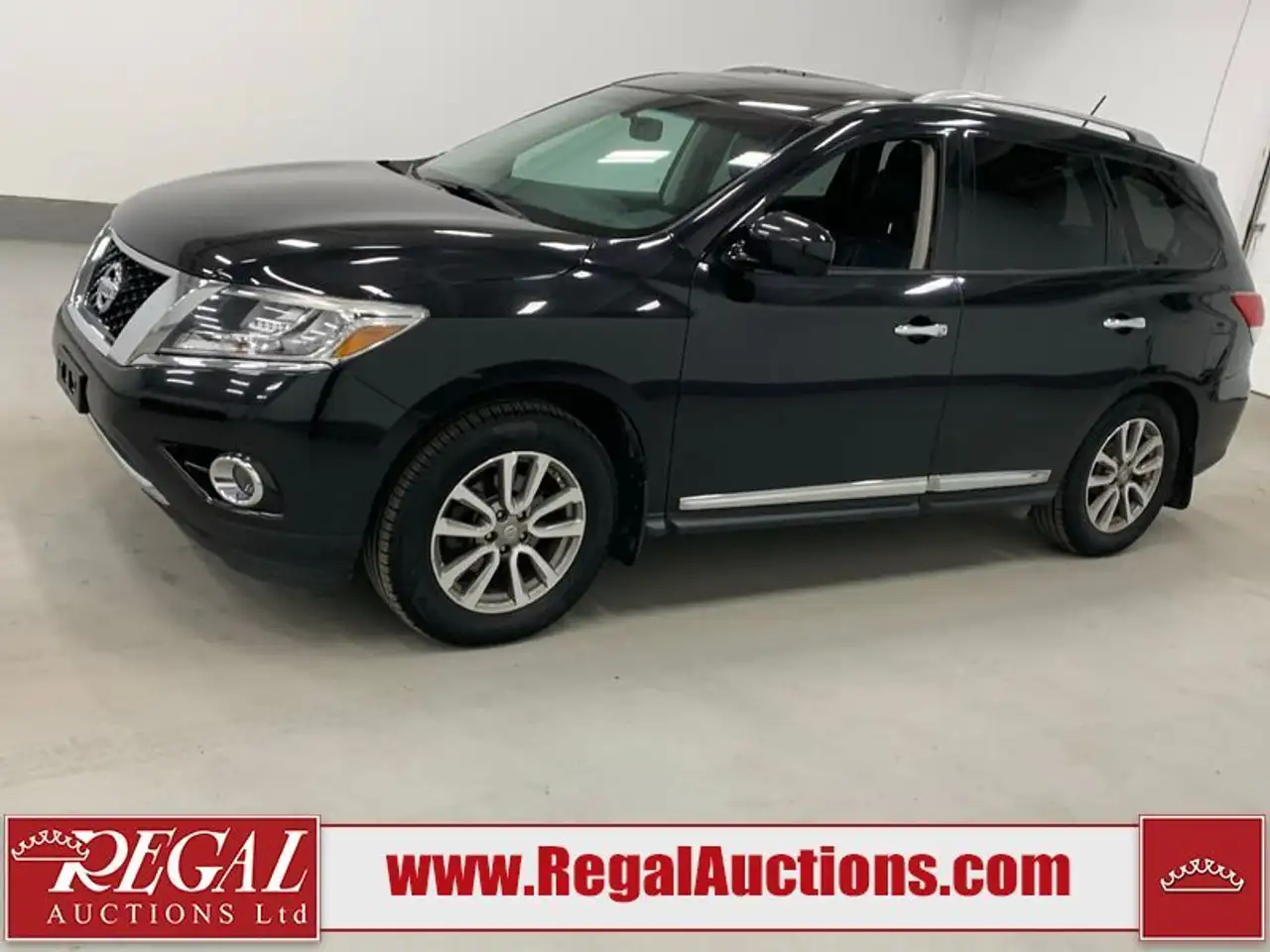 Nissan Pathfinder снимка Nissan Pathfinder