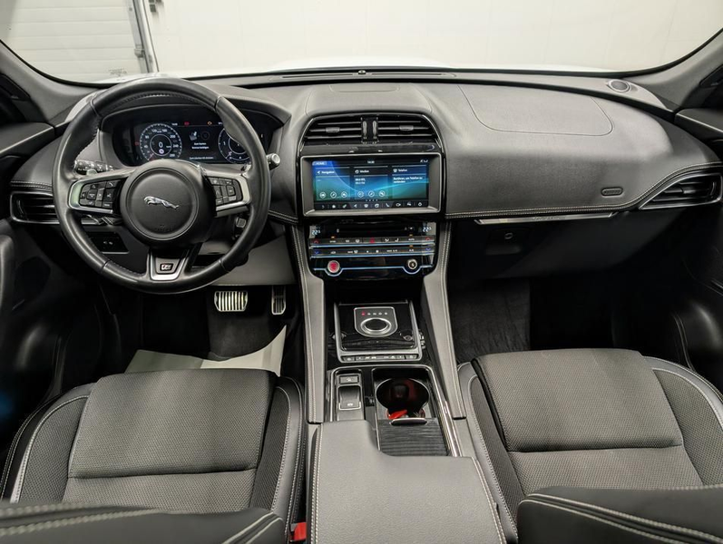 Jaguar F-Pace R-Sport AWD Navi/Pano/Meridian/Kam/19"LM — photo 13