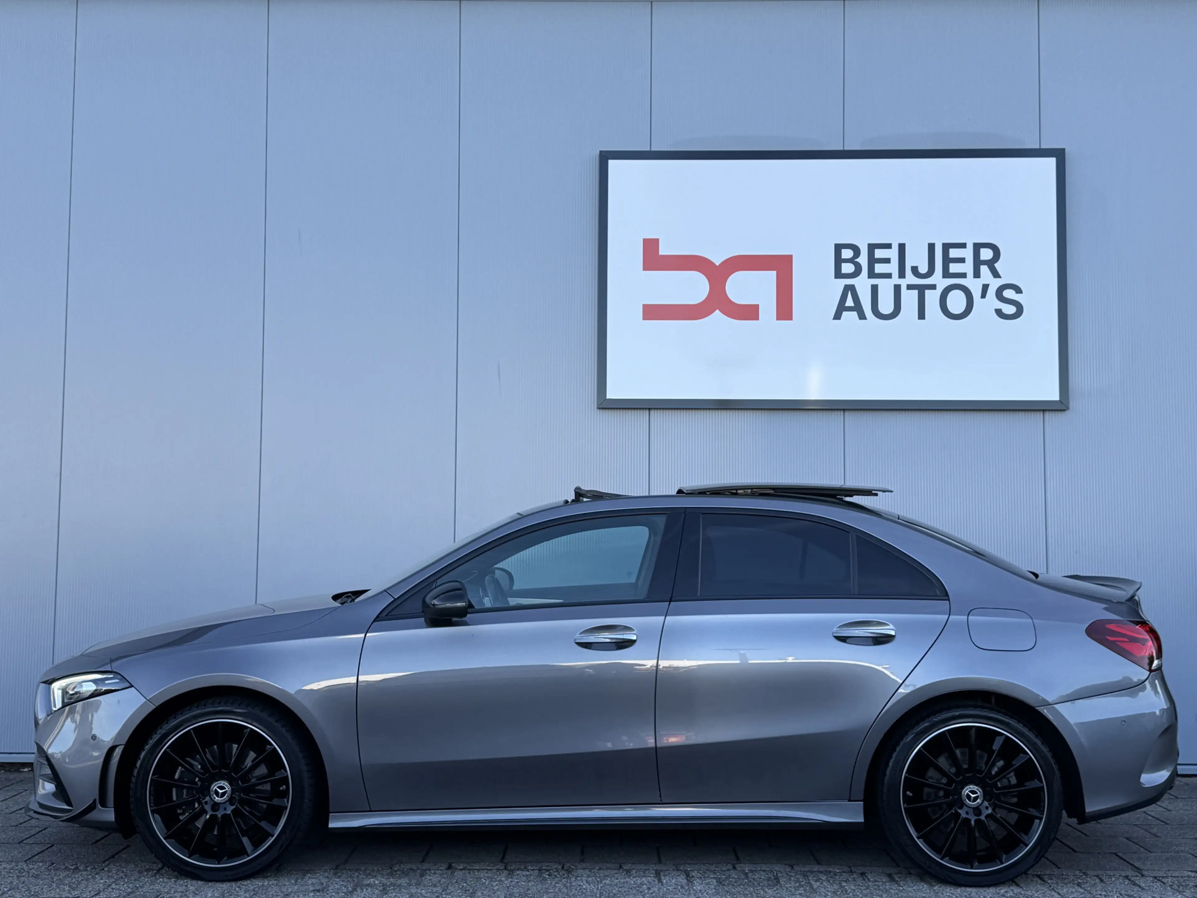 Mercedes-Benz A 250 e Premium Plus Automaat AMG-Pakket/SOH 97,5%. — photo 4