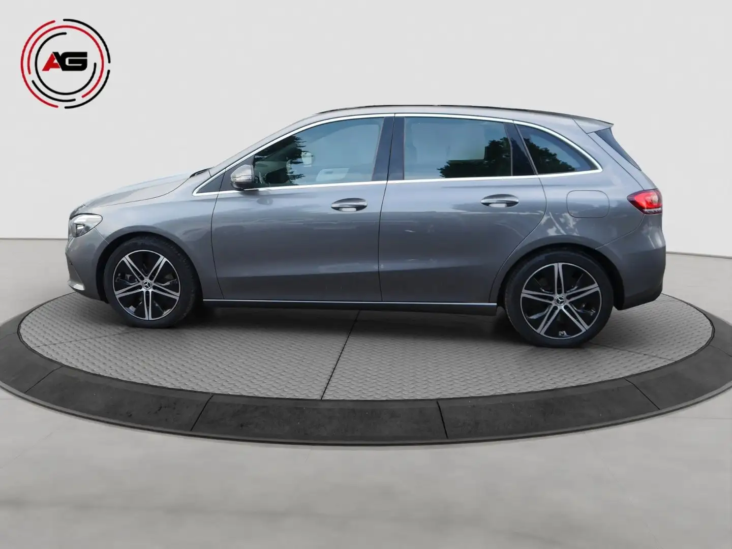 Mercedes-Benz B 250 Urban MULTIBEAM DISTR+ PANO KAMERA CARPLAY Grau - 2