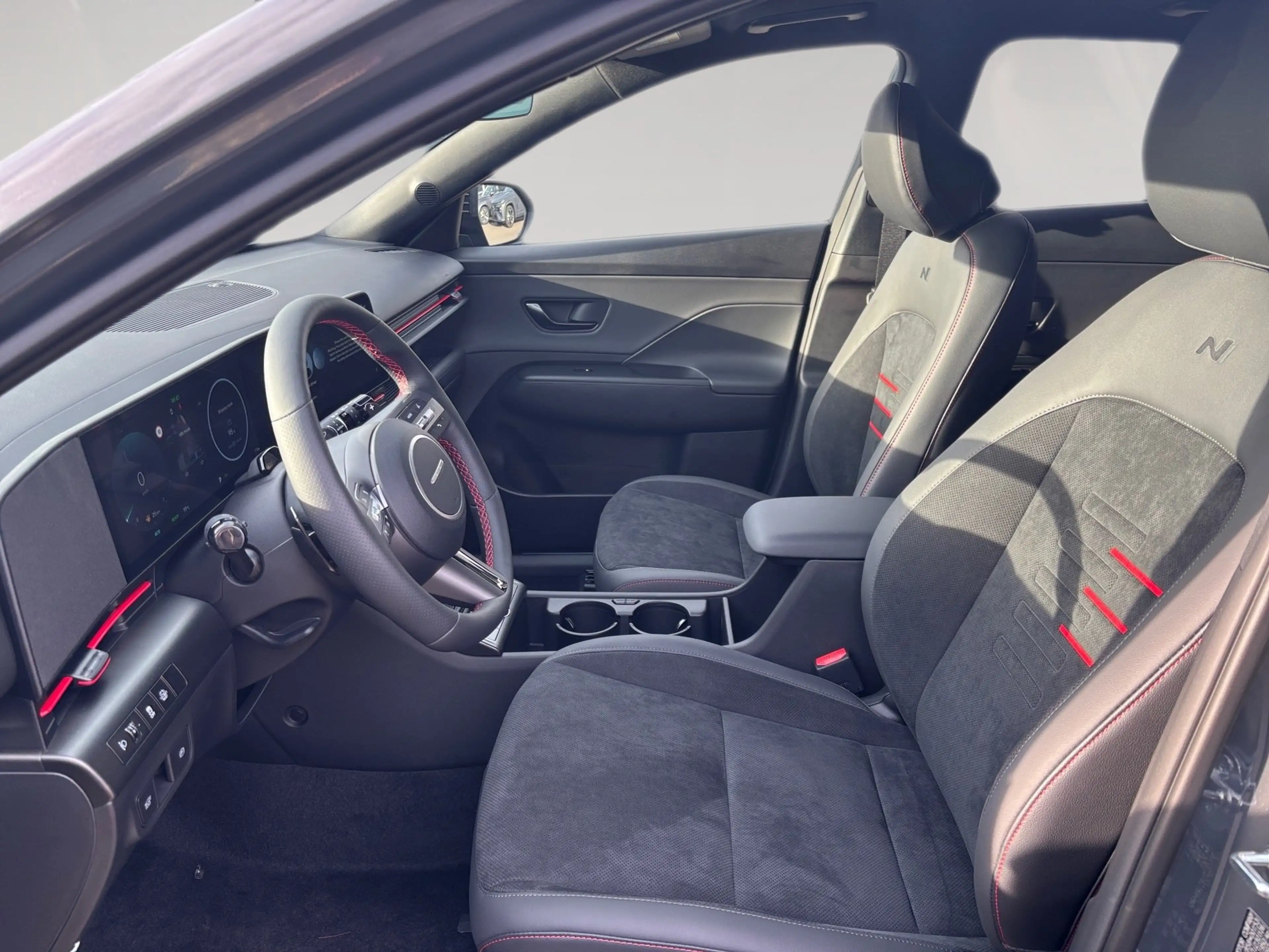 Hyundai KONA SX2 HEV 1.6L N-Line X mit Glas-Schiebedach — photo 7
