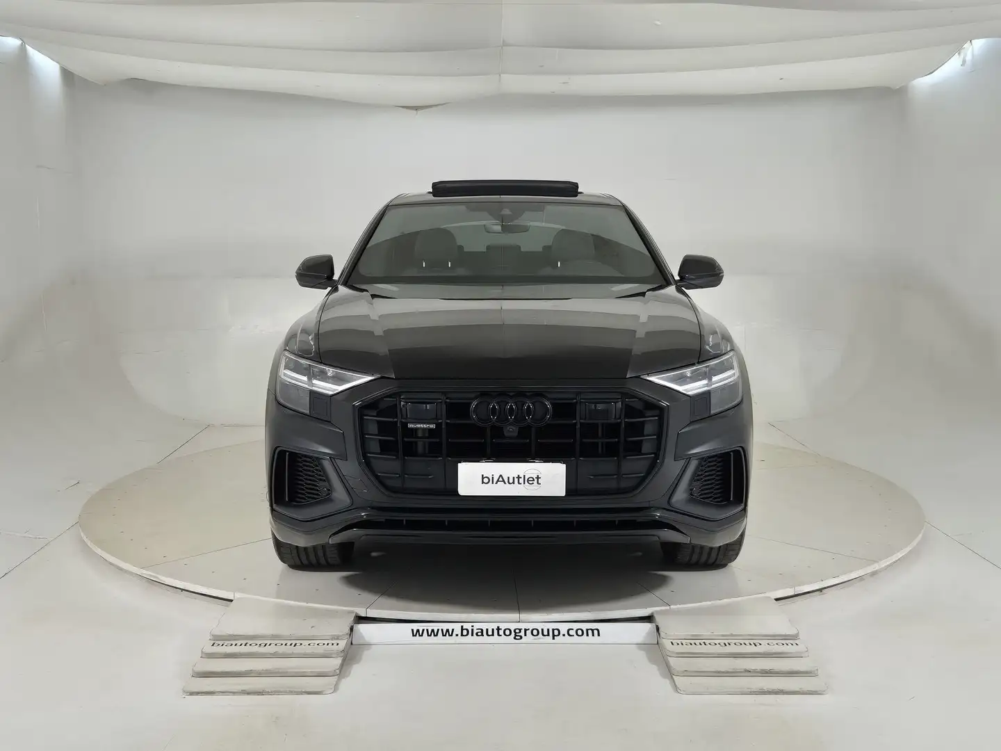Audi Q8 I 2018 Benzina 55 3.0 tfsi mhev Sport quattro tip Zwart - 2