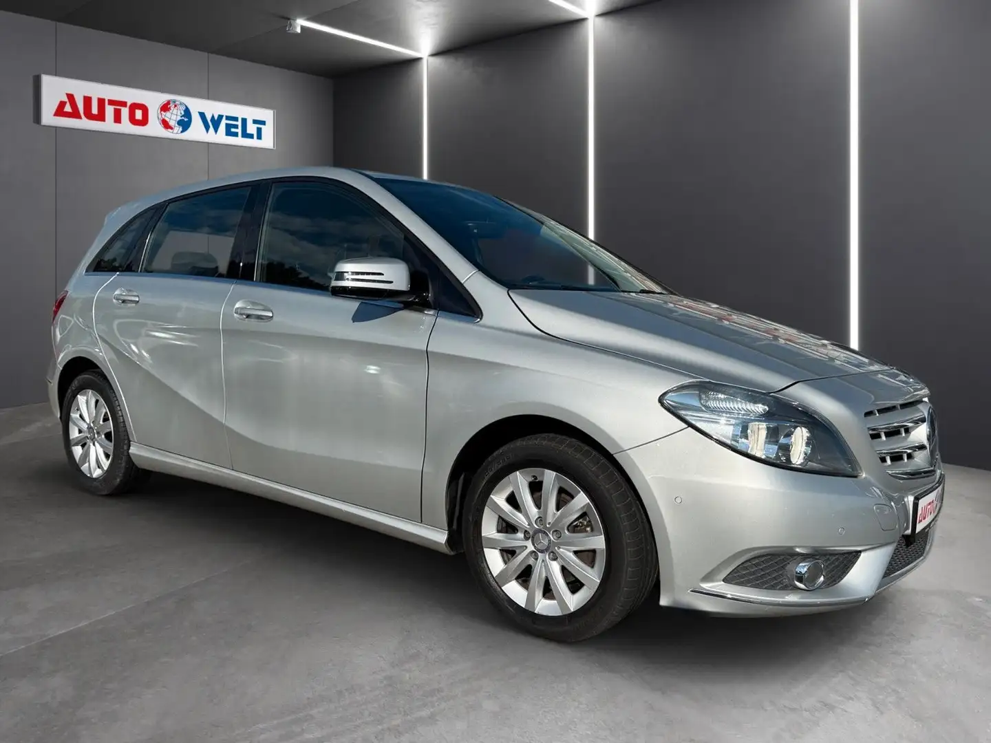 Mercedes-Benz B 180 Klimaanlage Sitzheizung Navigation PDC Серебристый - 2