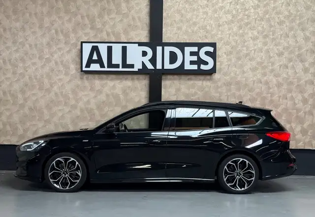 Ford Focus view 4