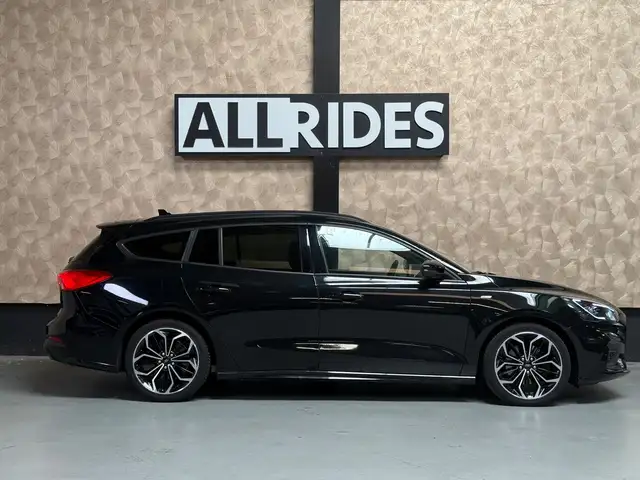 Ford Focus view 9