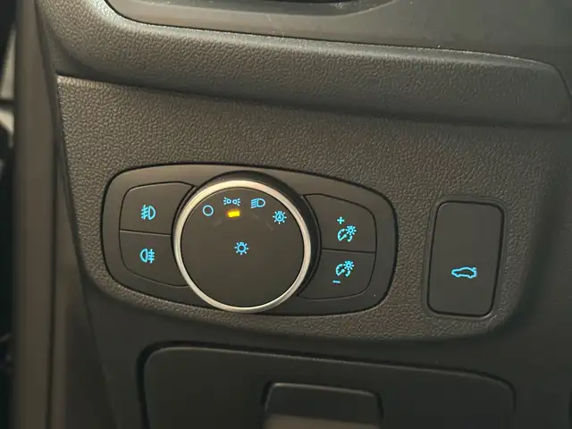 Ford Focus view 15