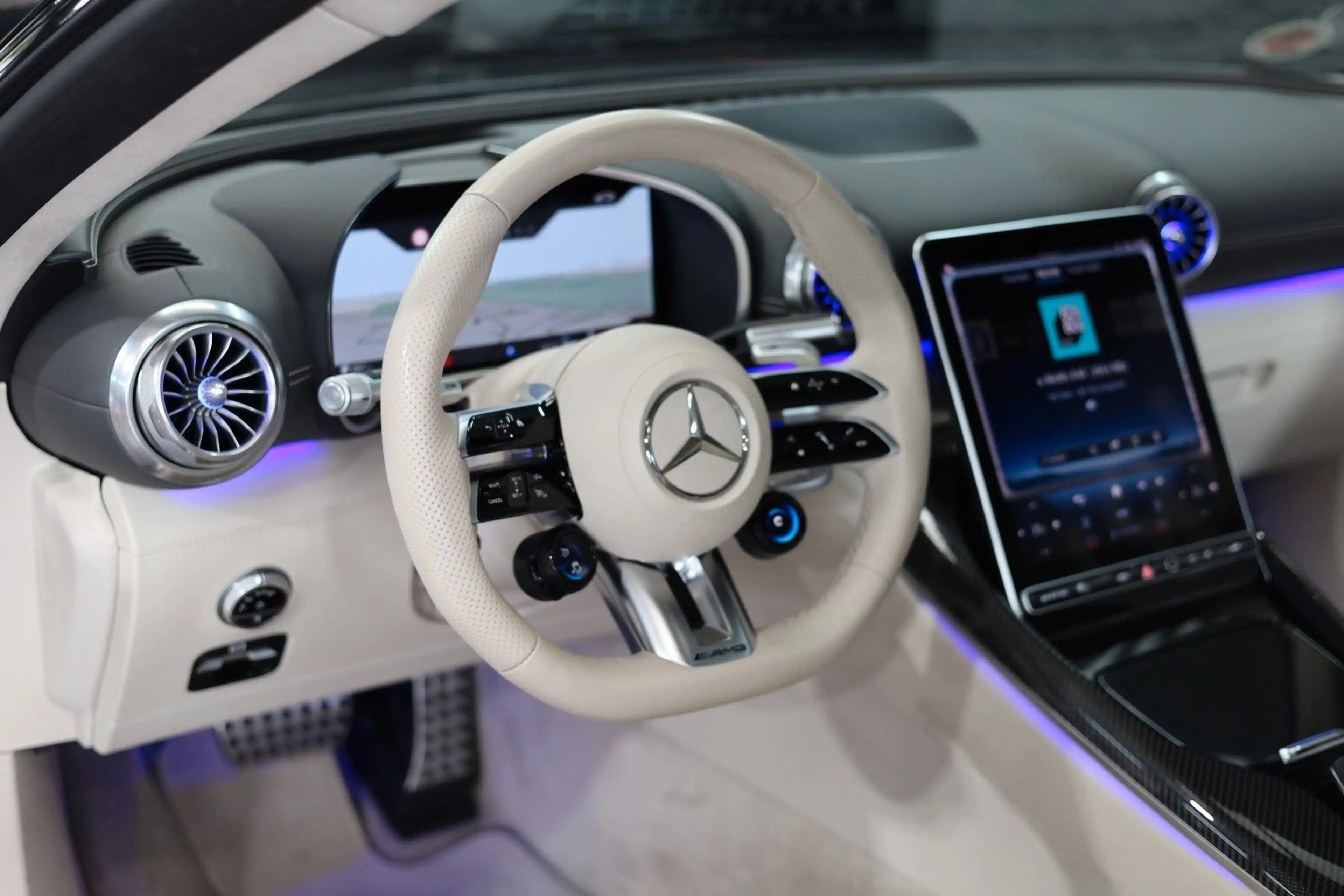 Mercedes-Benz AMG GT 63 4Matic+ Premium Plus*Carbon*Junge St. — photo 8