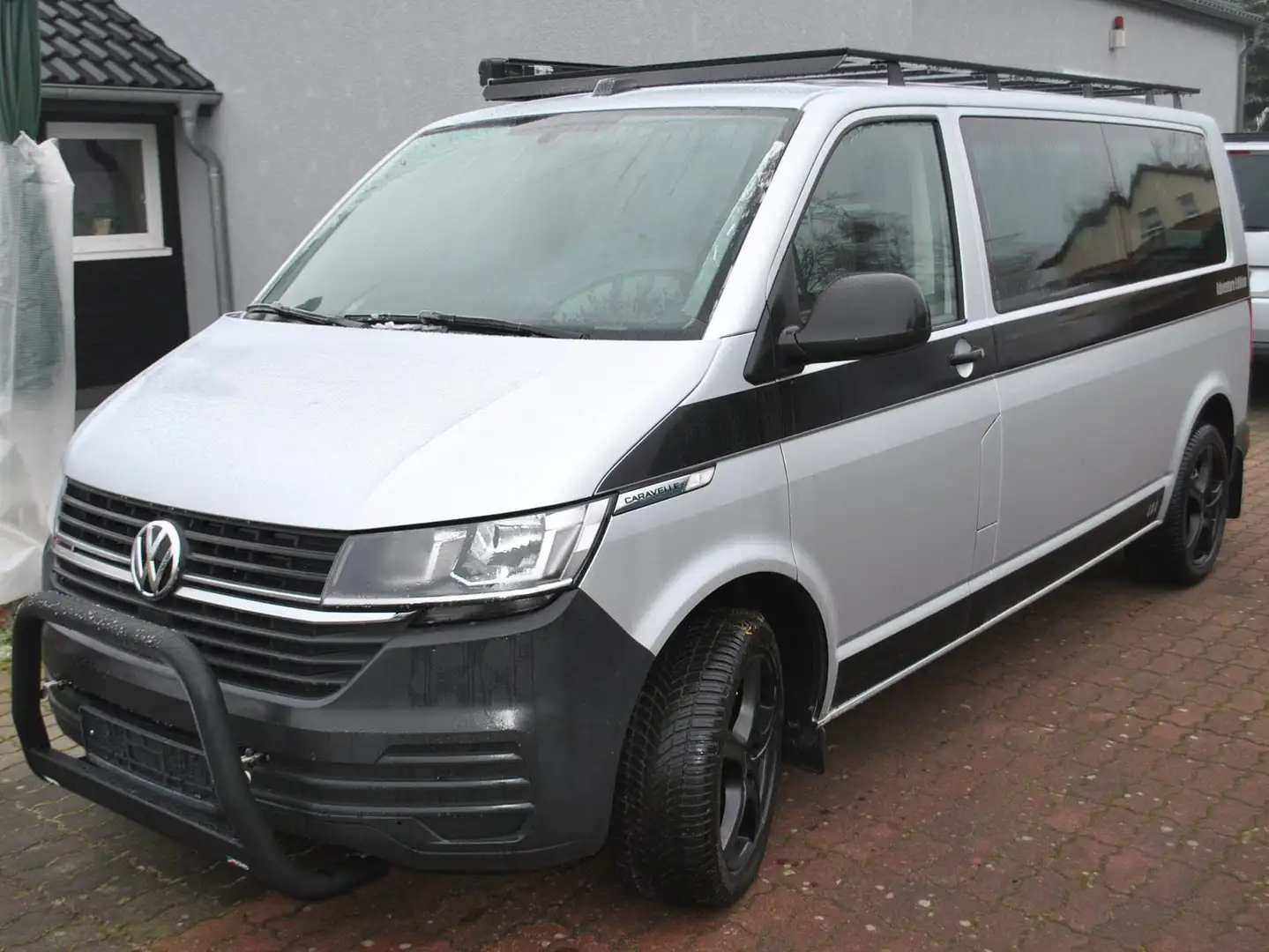 Volkswagen T6.1 Caravelle T6.1 DSG Lang 4MOTION Camper Silber - 1