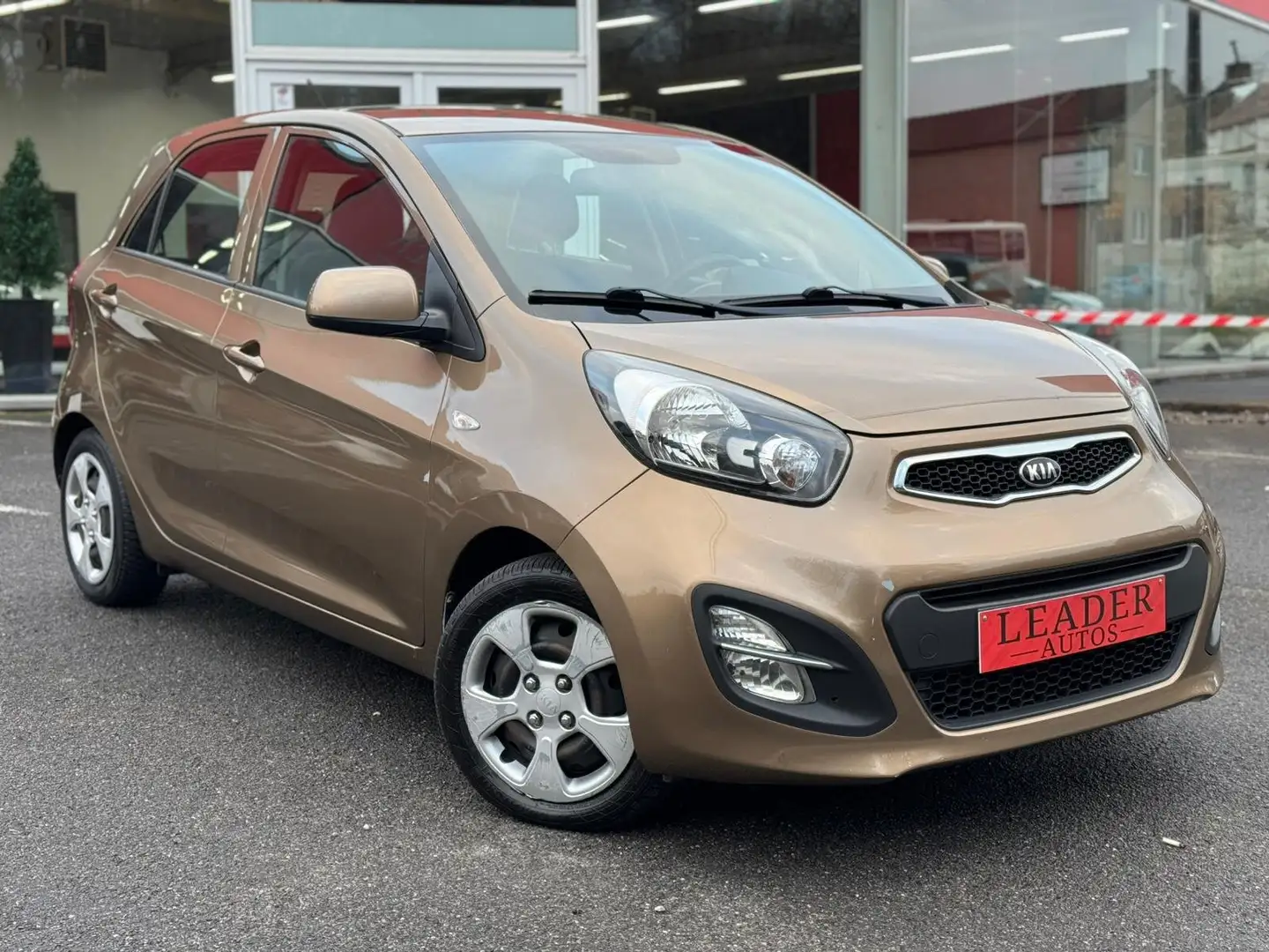 Kia Picanto 🟩1.2 ESSENCE 86CV - AIRCO Braun - 2