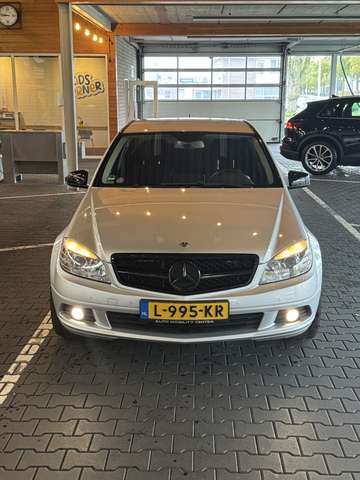 Mercedes-Benz C 180 Sedan