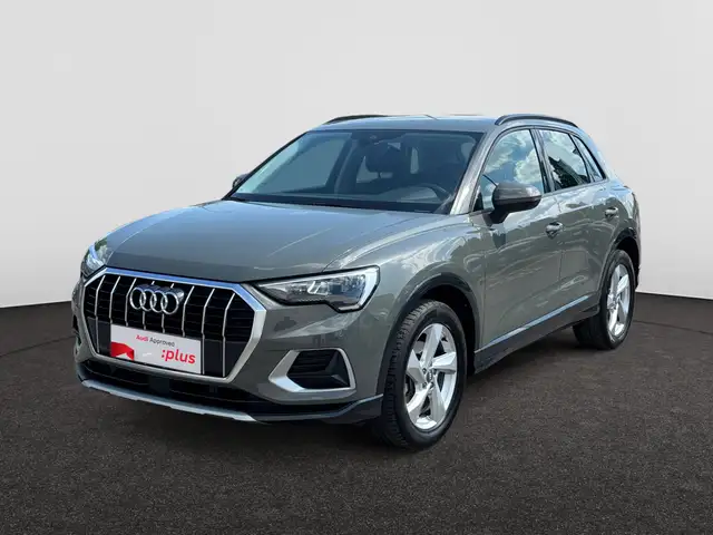 Audi Q3 main image