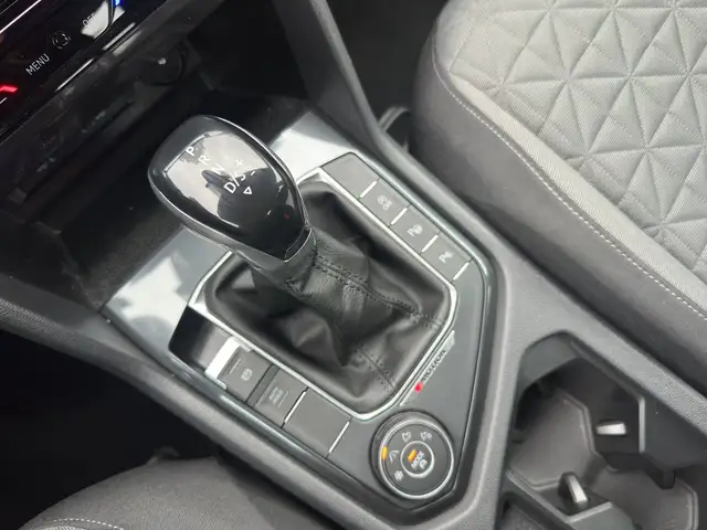 Volkswagen Tiguan view 11