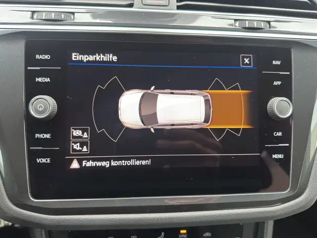 Volkswagen Tiguan view 15