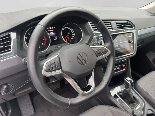 Volkswagen Tiguan view 9