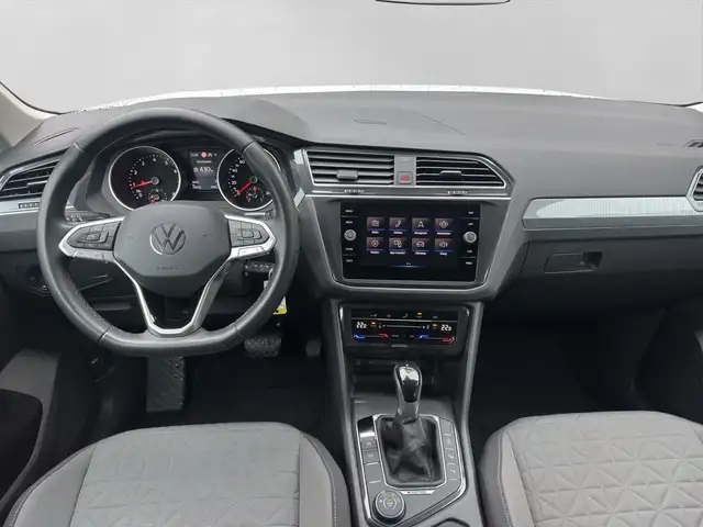Volkswagen Tiguan view 5