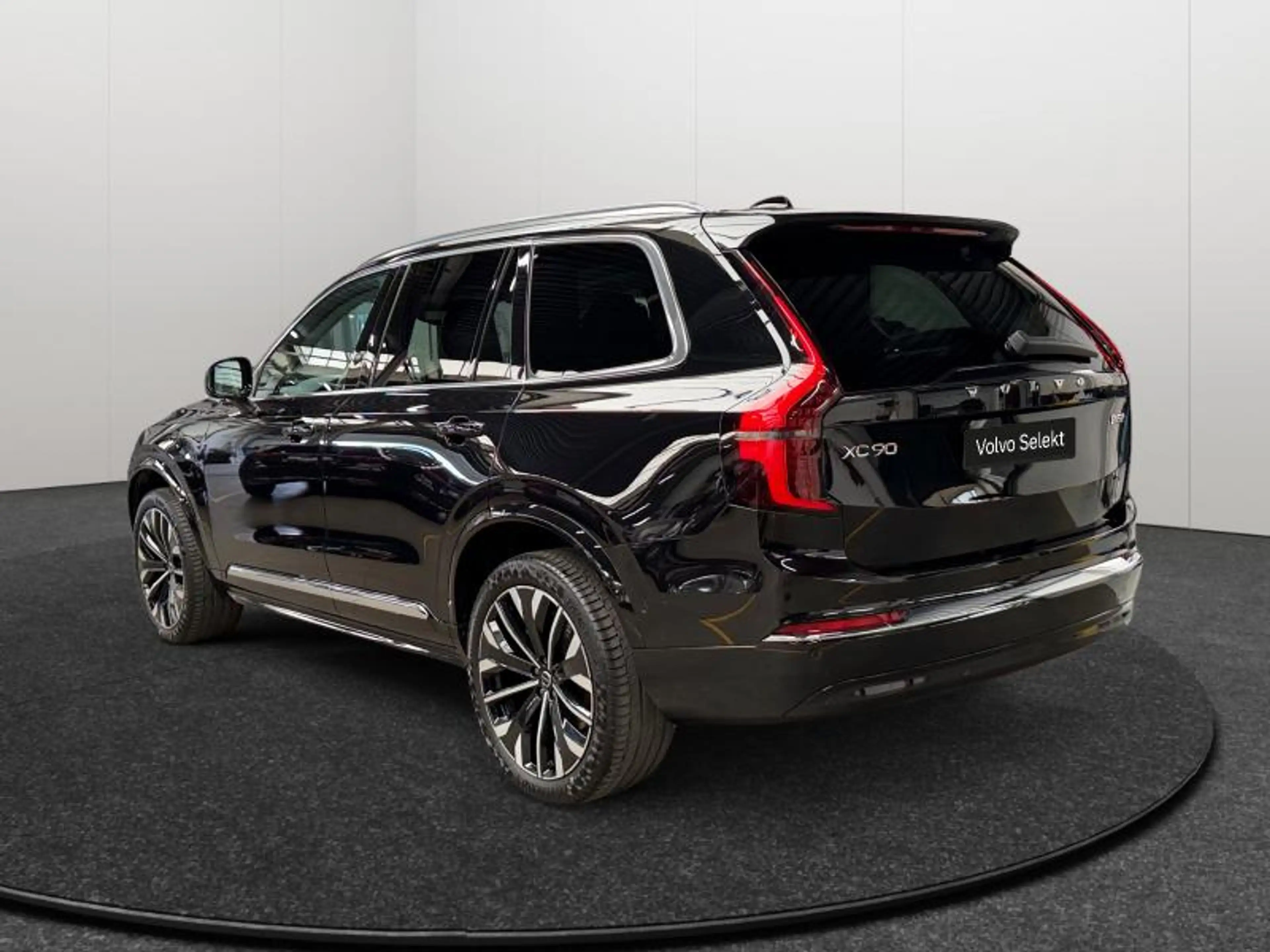 Volvo XC90 Facelift B5 AWD Plus Bright / Essence — photo 3