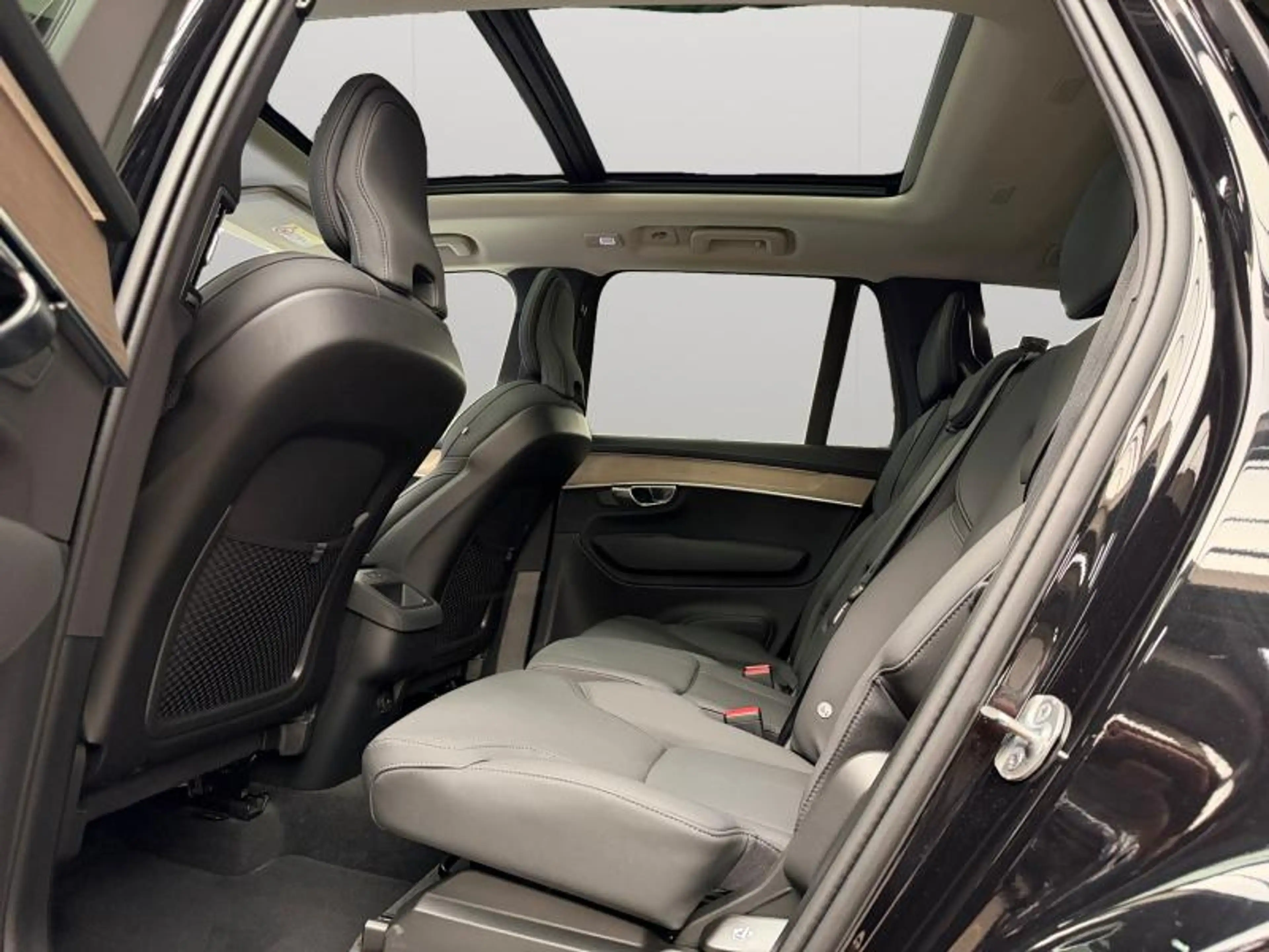 Volvo XC90 Facelift B5 AWD Plus Bright / Essence — photo 13