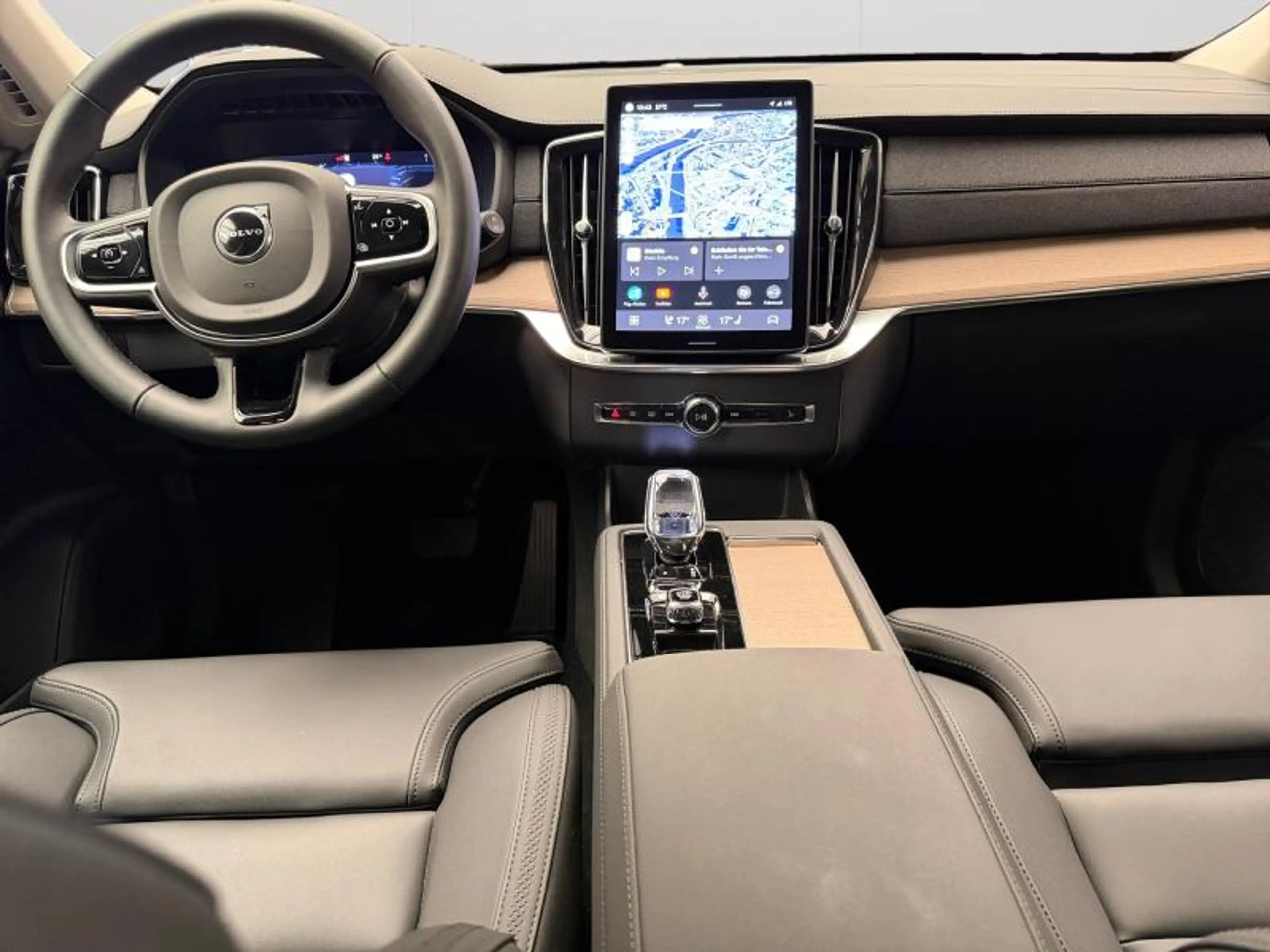 Volvo XC90 Facelift B5 AWD Plus Bright / Essence — photo 10