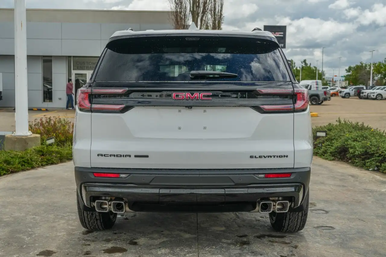 GMC Acadia photo GMC Acadia