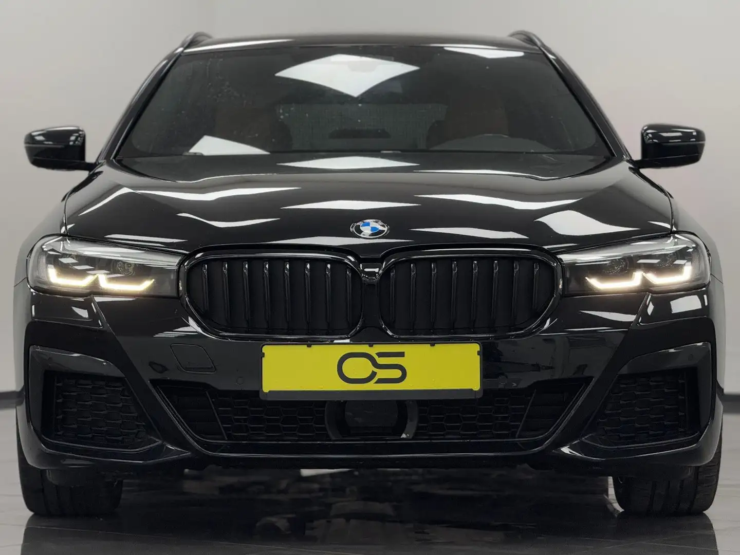 BMW 520 d xDrive*M Sport*Shadow Line Scheckheft 1Hand Schwarz - 2