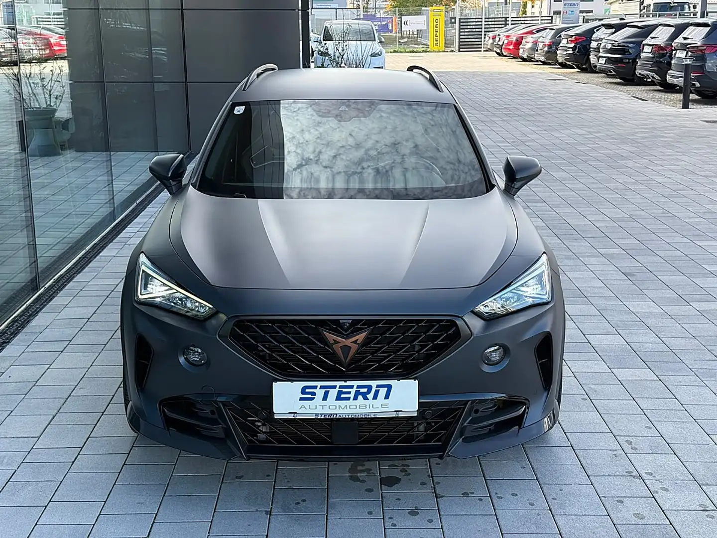 CUPRA Formentor VZ5 2.5 TSI 4Drive *360°*BEATS*BUCKET SEATS*MATT* Silber - 2