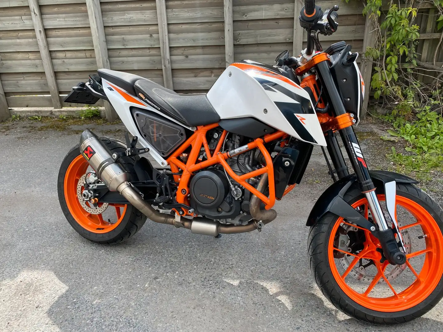 KTM 690 Duke R Белый - 1