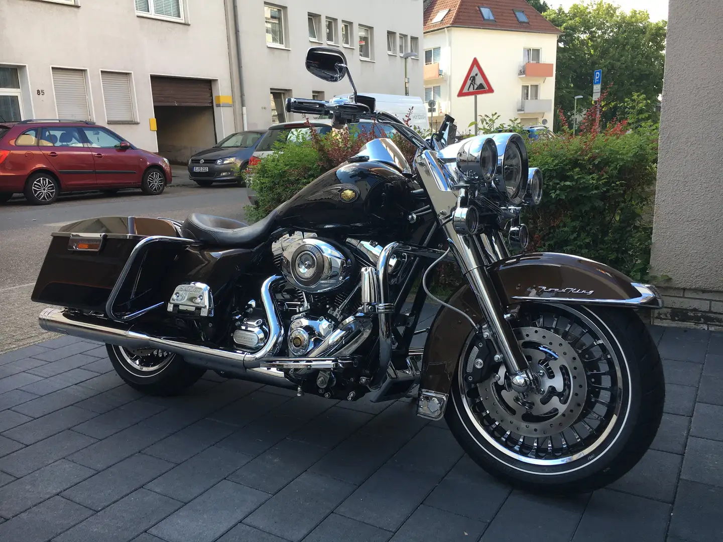 Harley-Davidson Road King 110th Anniversary Brązowy - 1