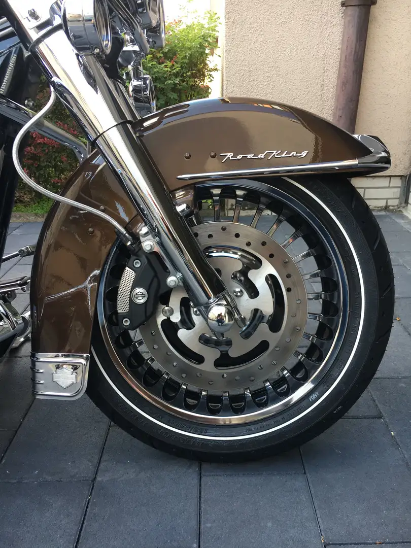 Harley-Davidson Road King 110th Anniversary Brązowy - 2