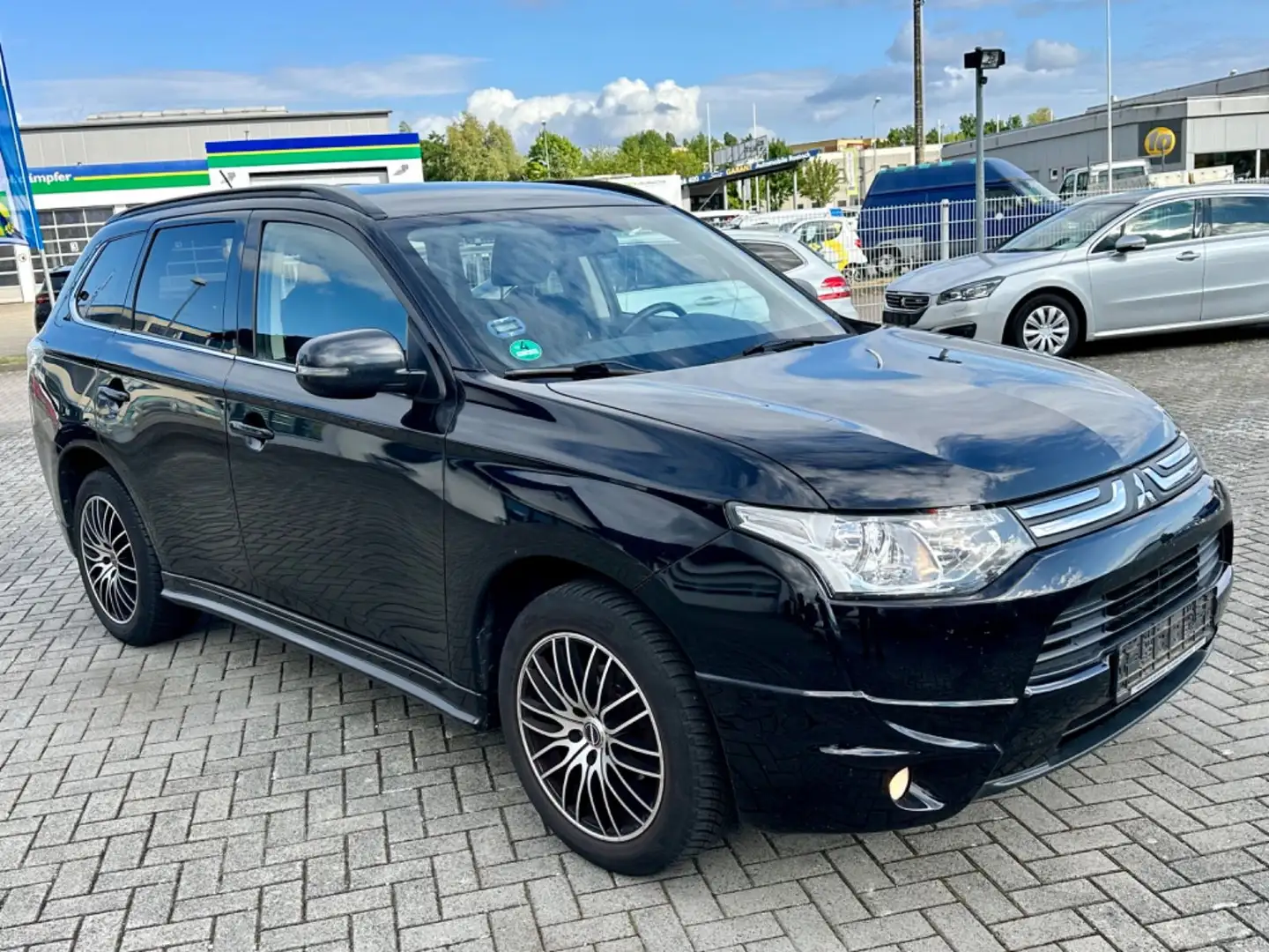 Mitsubishi Outlander ClearTec Invite 2WD Schwarz - 2
