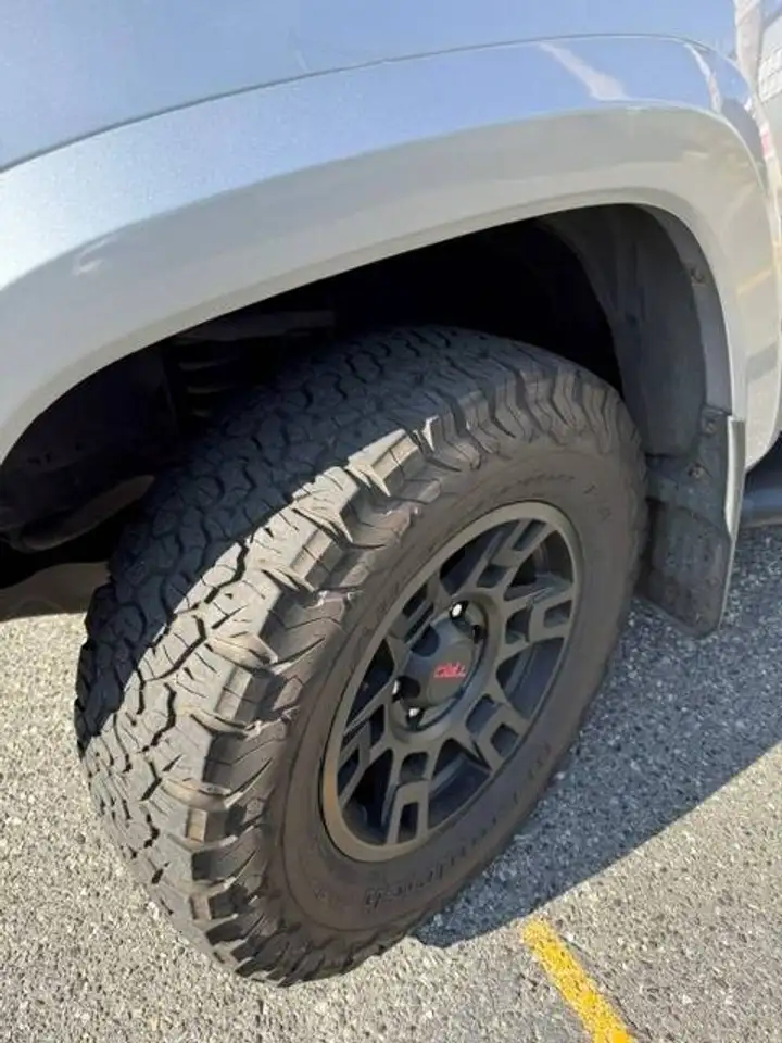 Toyota Tacoma снимка Toyota Tacoma