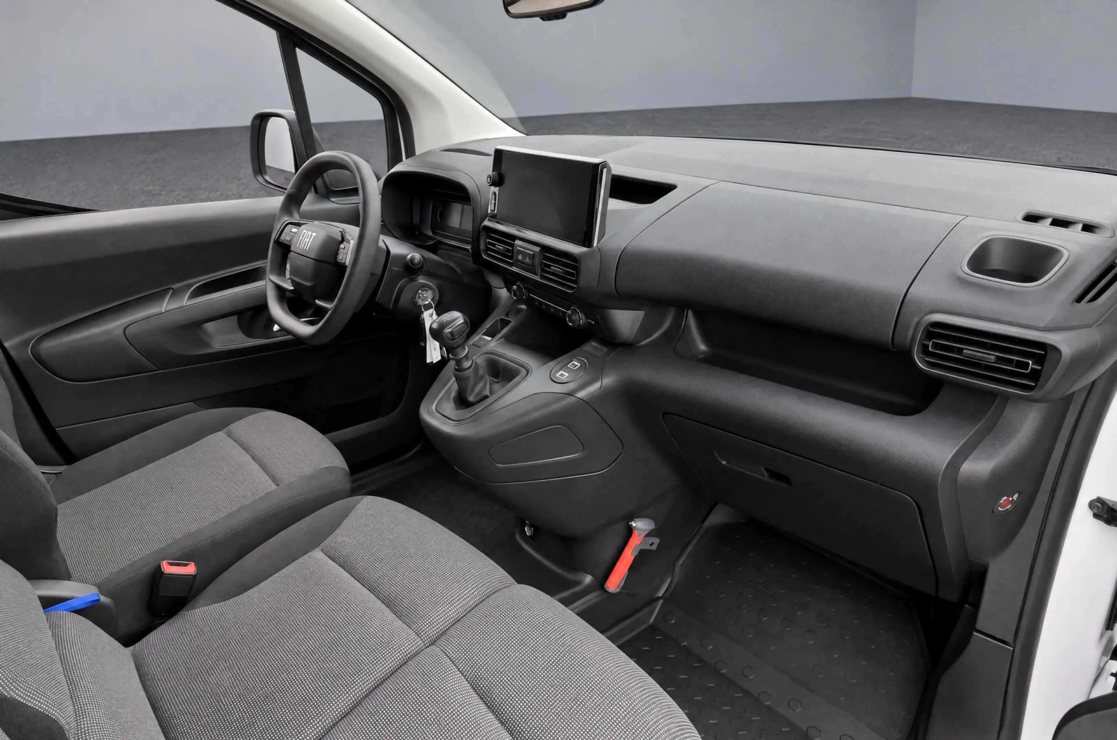 Fiat Doblo 1.5 BlueHDi 100 S&S L1 650kg / Navigatie by APP / — photo 6