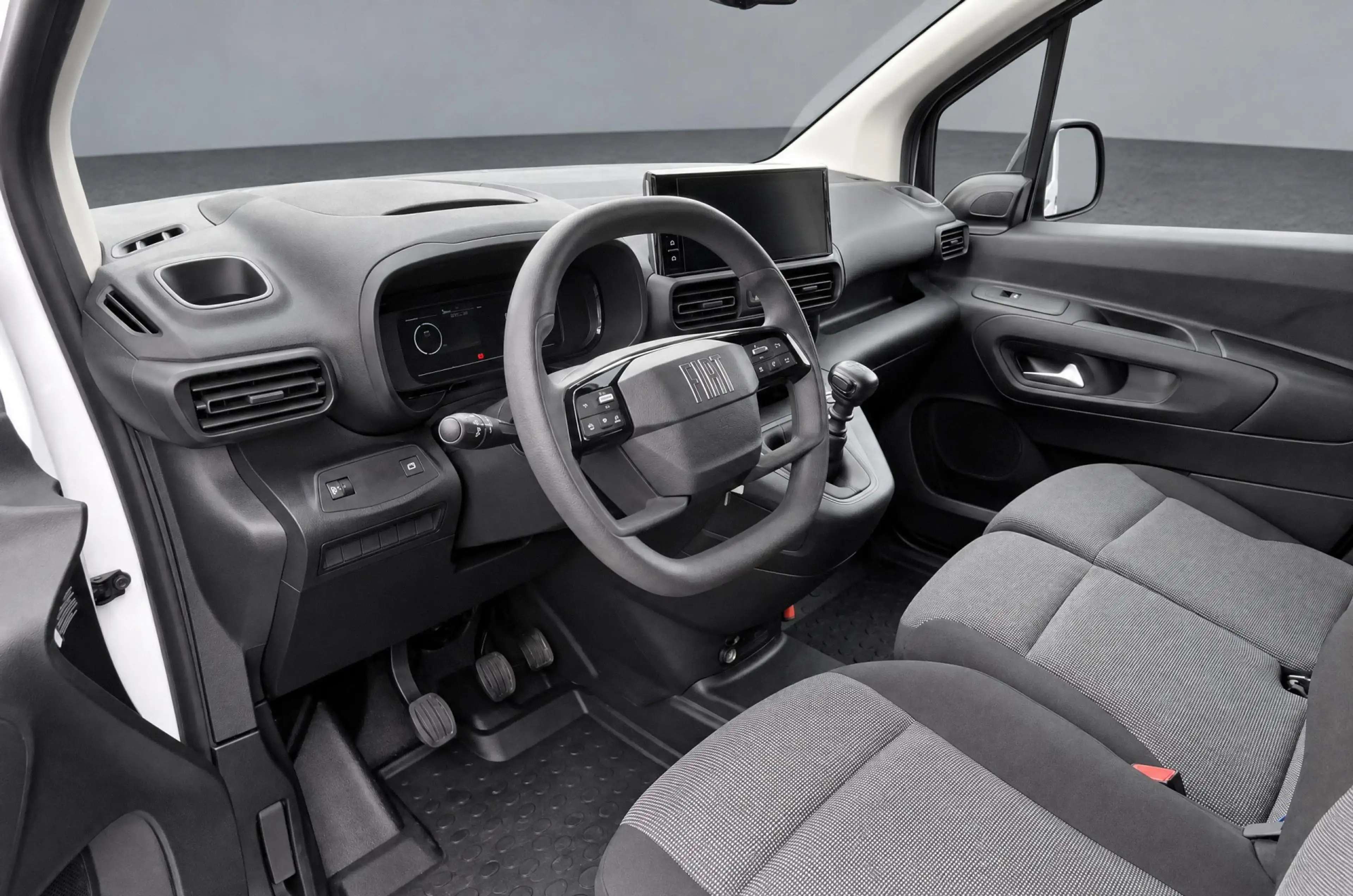Fiat Doblo 1.5 BlueHDi 100 S&S L1 650kg / Navigatie by APP / — photo 4