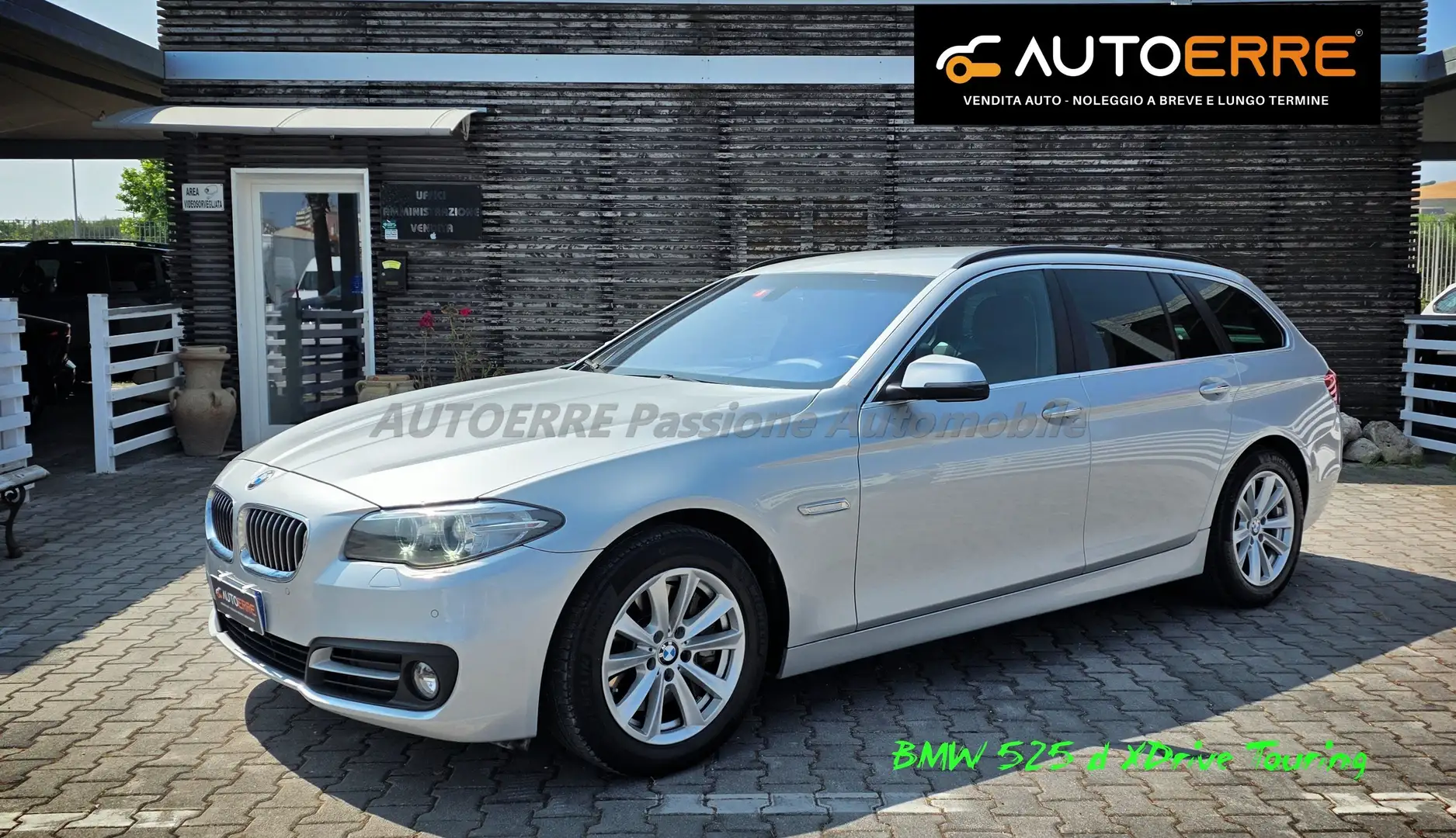 BMW 525 d Touring Xdrive Silber - 1