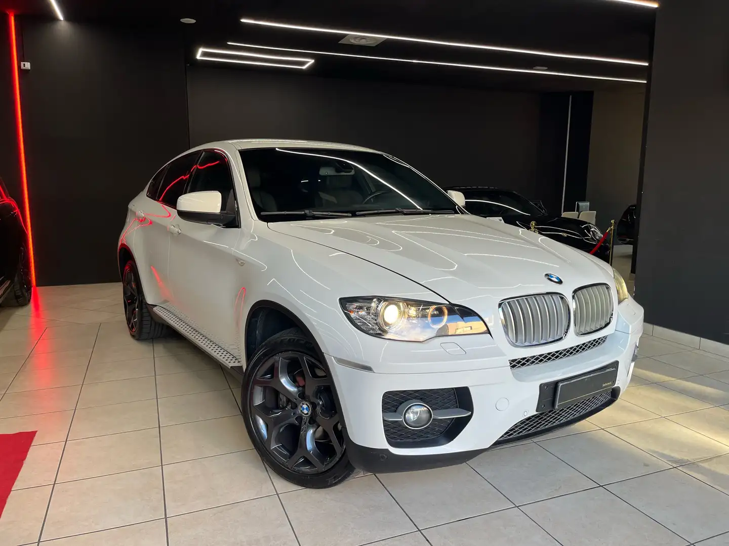 BMW X6 xdrive40d Futura auto 8m E5 Bianco - 2