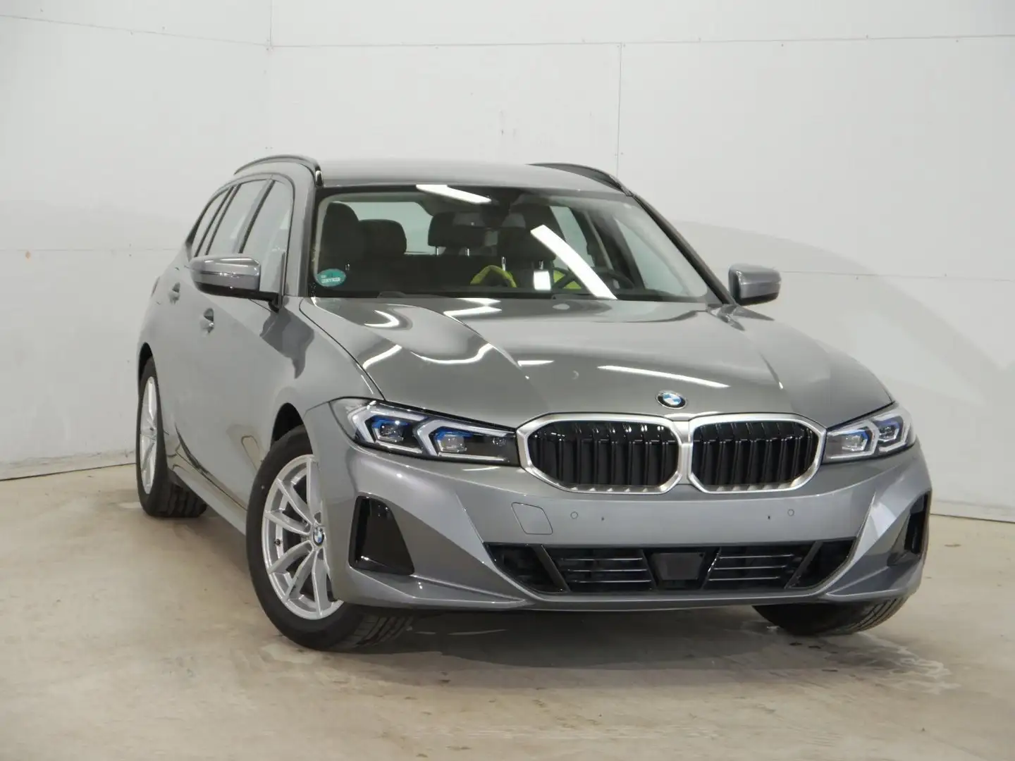 BMW 318 i   Head-Up DAB LED RFK ACC + Stop&Go Shz Grey - 2