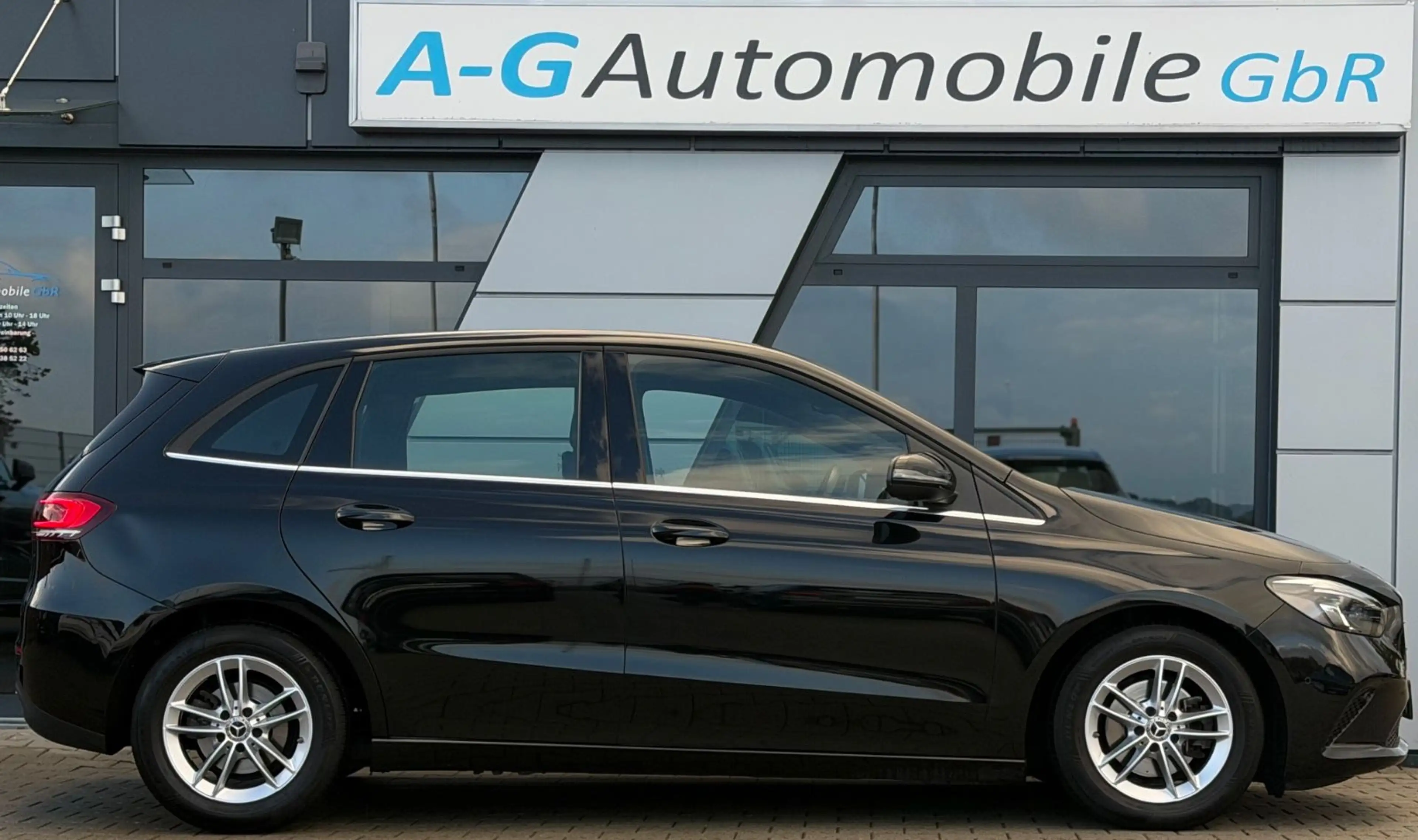 Mercedes-Benz B 180 d Style Automatik Kamera LED AHK CarPlay — photo 3