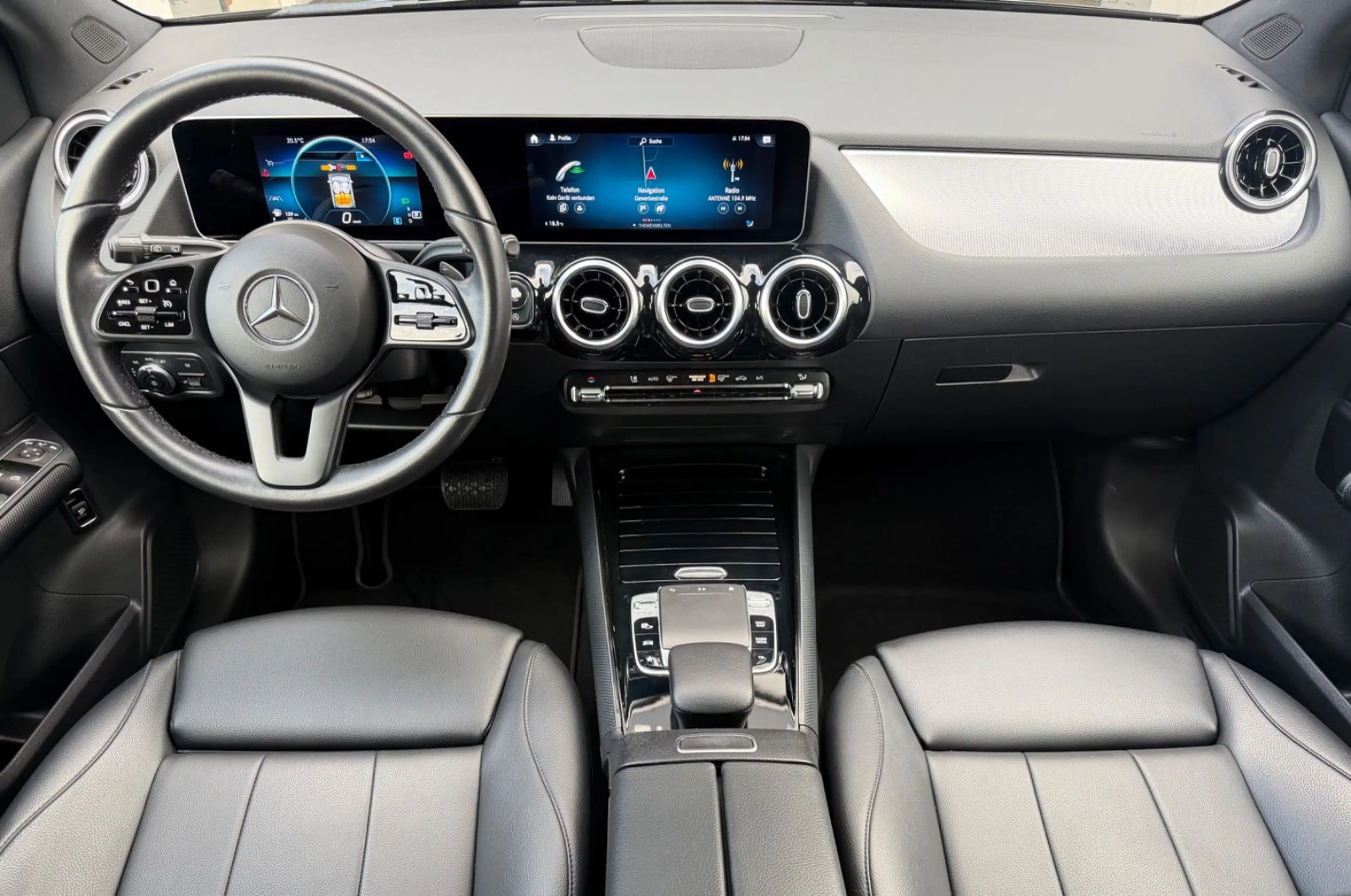 Mercedes-Benz B 180 d Style Automatik Kamera LED AHK CarPlay — photo 12