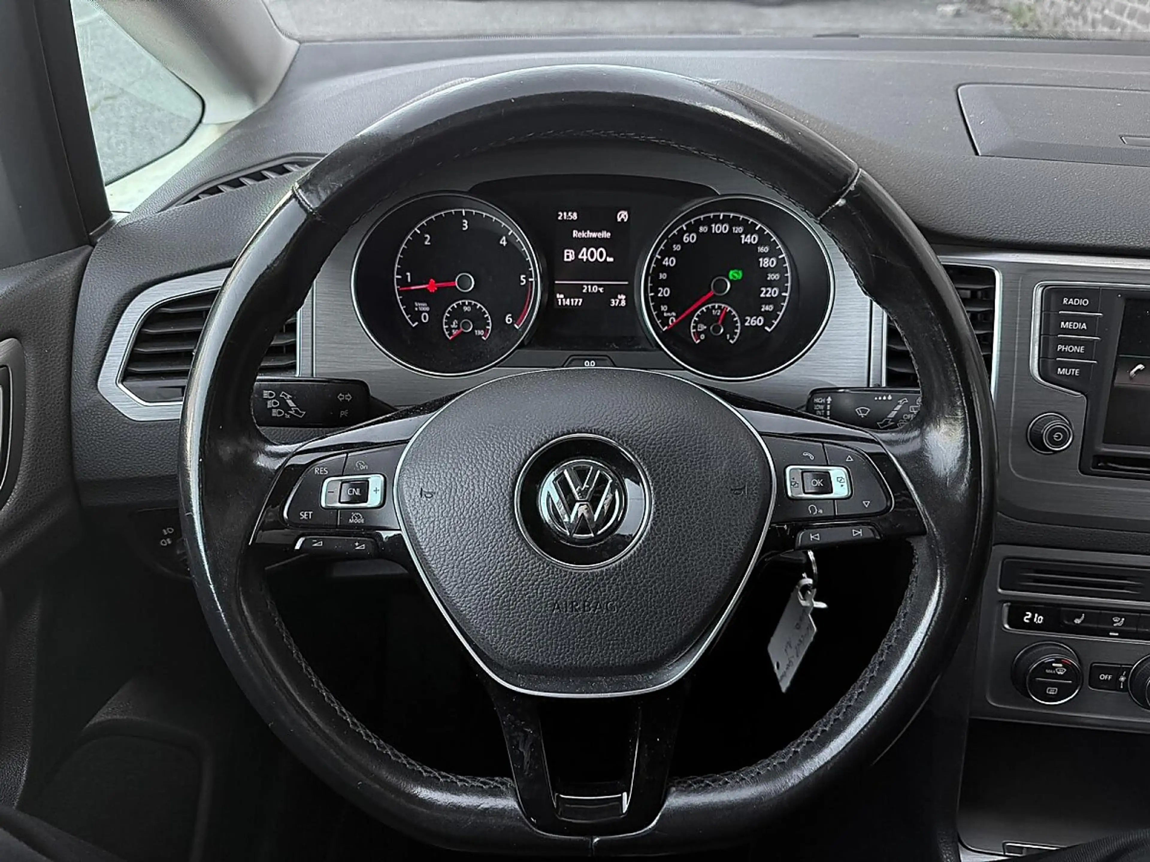 Volkswagen Golf Sportsvan Rabbit 1,6 BMT TDI DSG | PICKERL BIS 11/2026 | — photo 11