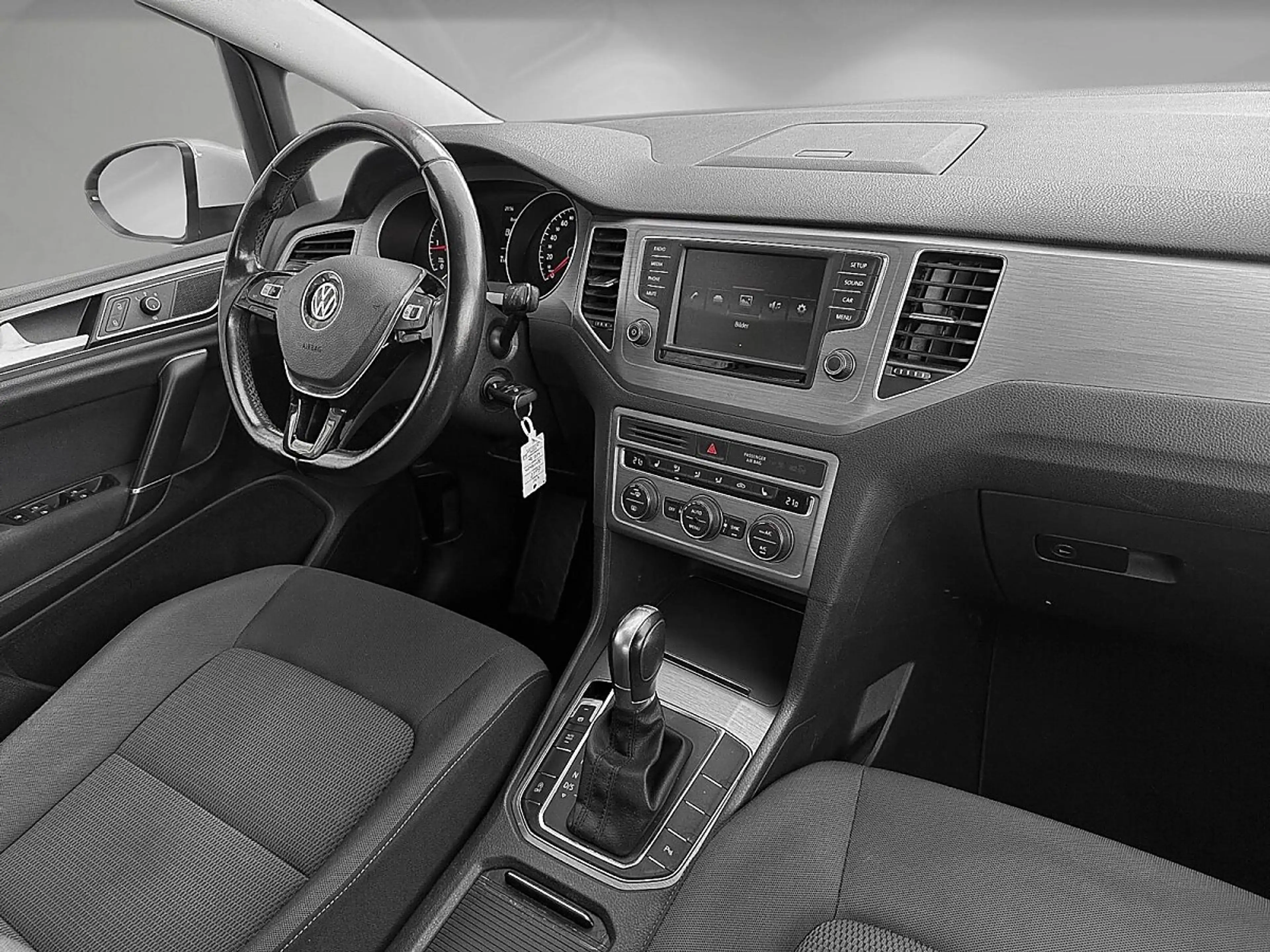 Volkswagen Golf Sportsvan Rabbit 1,6 BMT TDI DSG | PICKERL BIS 11/2026 | — photo 9