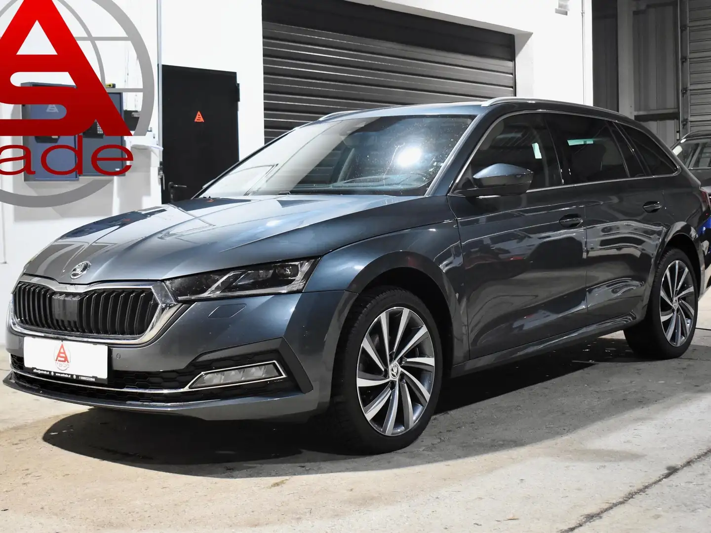 Skoda Octavia Combi*2,0 TDI*DSG*Panorama*AHK*1 Besitz* Grau - 1