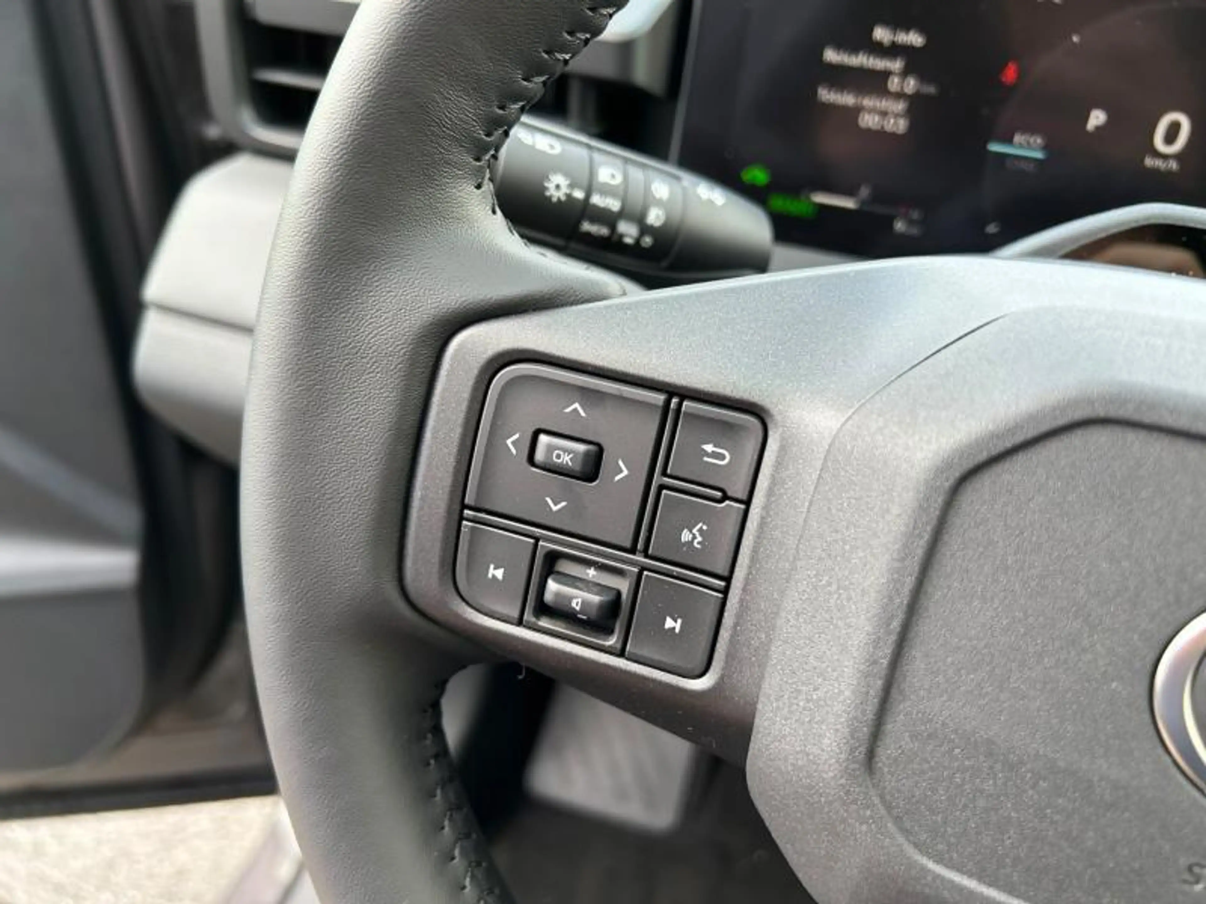 Toyota RAV 4 2.5HYB AWD DYNAMIC — photo 12